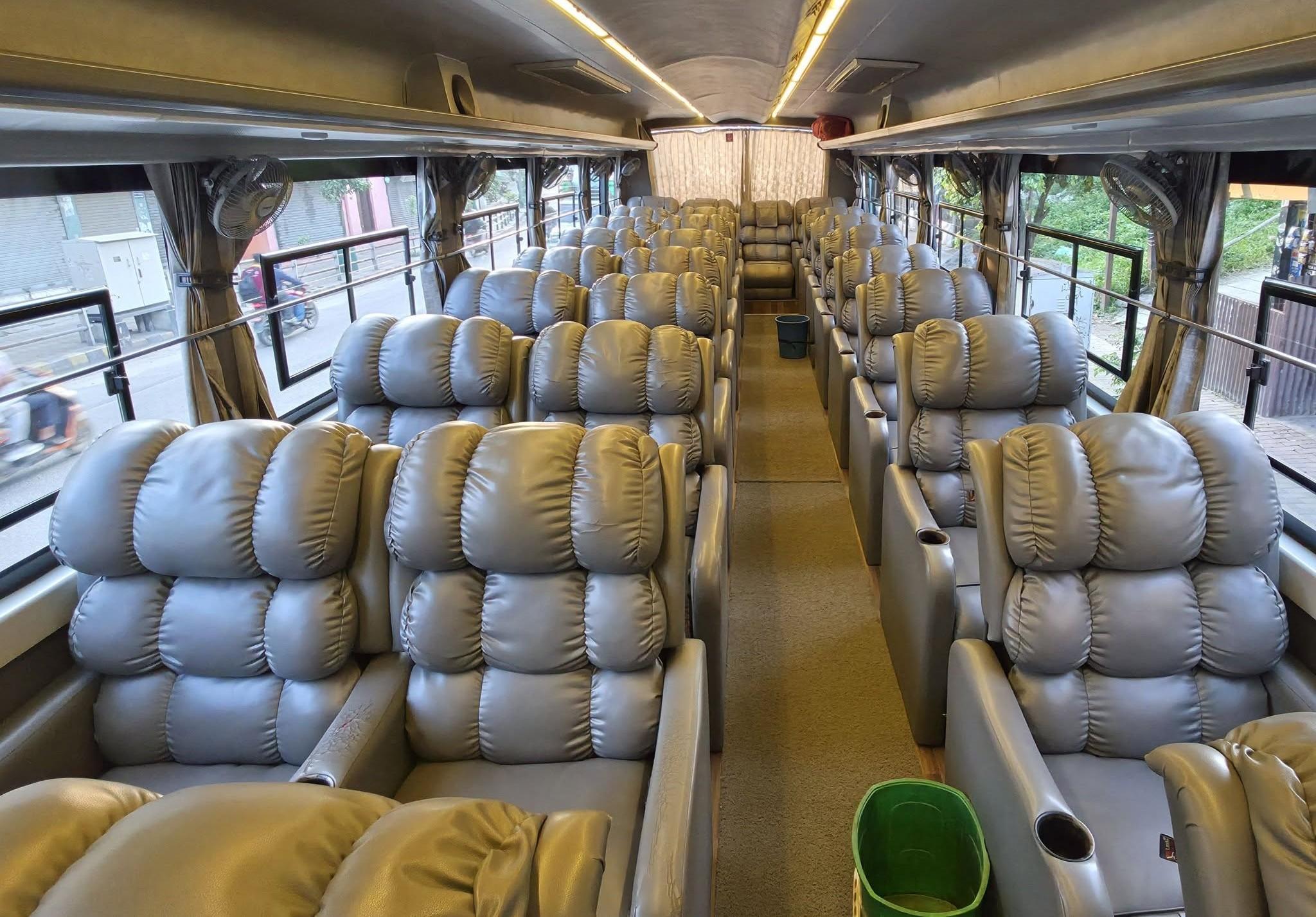 Pokhara: Bus Ticket to Kathmandu VIP Luxury Sofa Seater 3