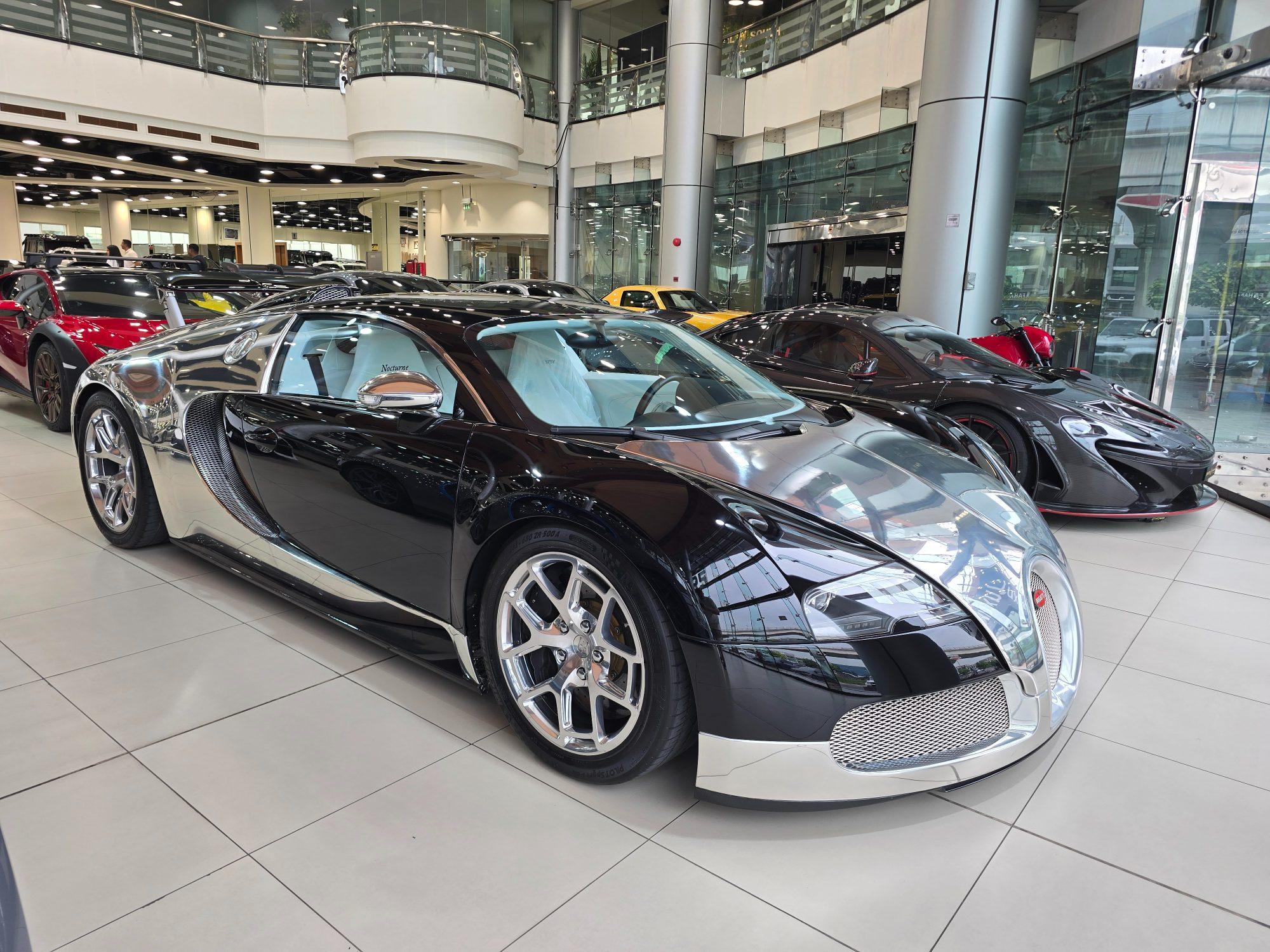 Dubai: Luxury Car Showroom Tour with Dubai Mall Drop-Off 2