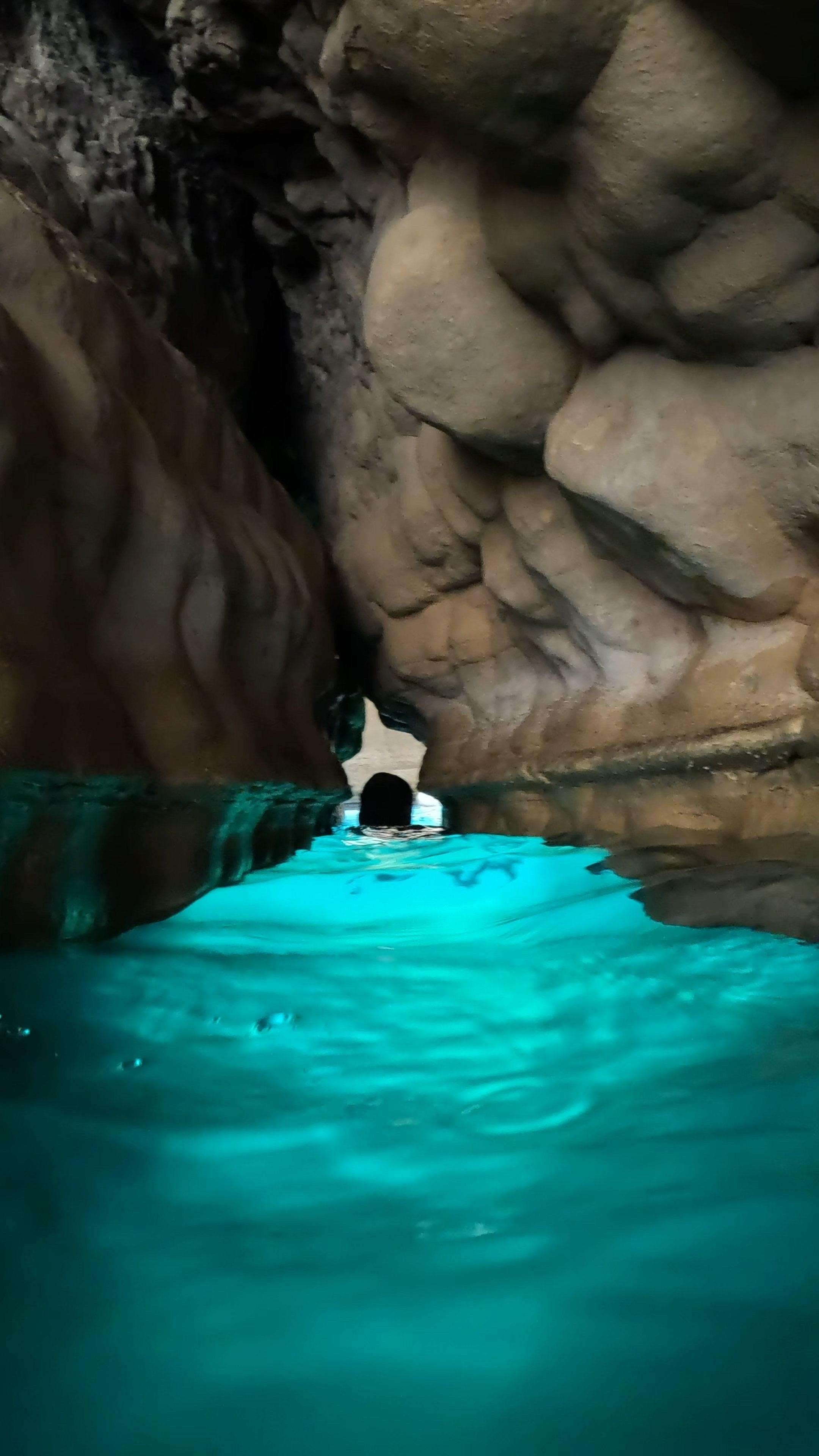 From Muscat: Wadi Shab, Fins Beach & Bimmah Sinkhole Tour 3
