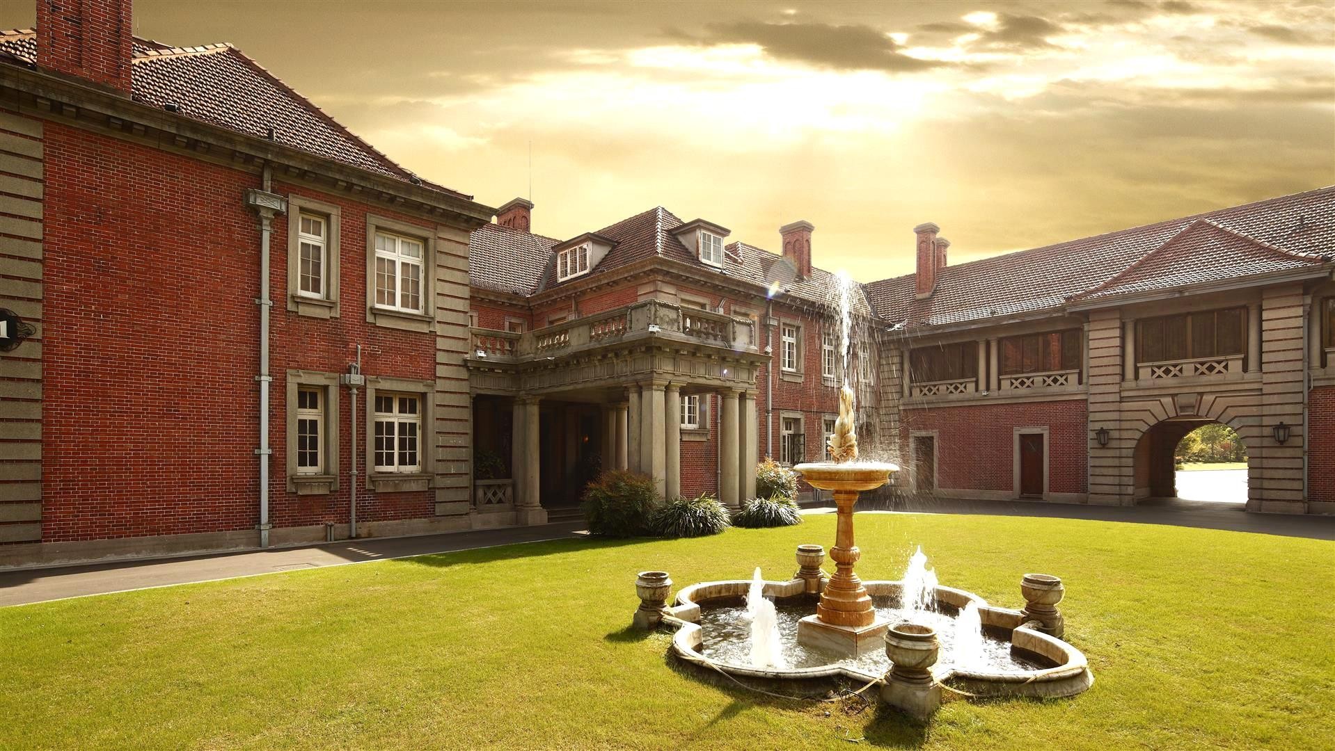 Shanghai: Art & Culture Guided tour in the French Concession & the Bund