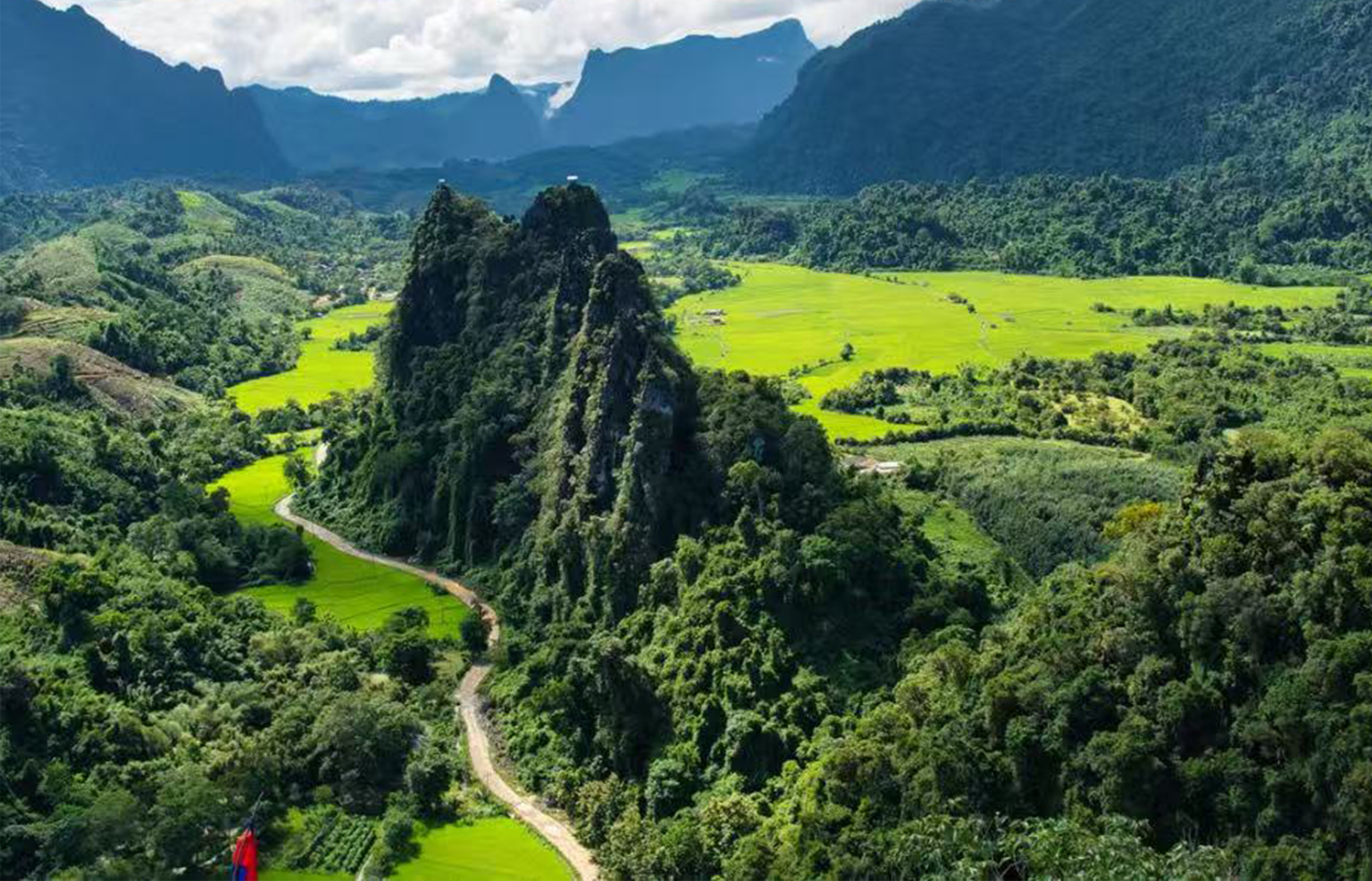 Vang Vieng: Zipline, Kayak, Nam Xay, Lagoon 2 & Optional Paramotor