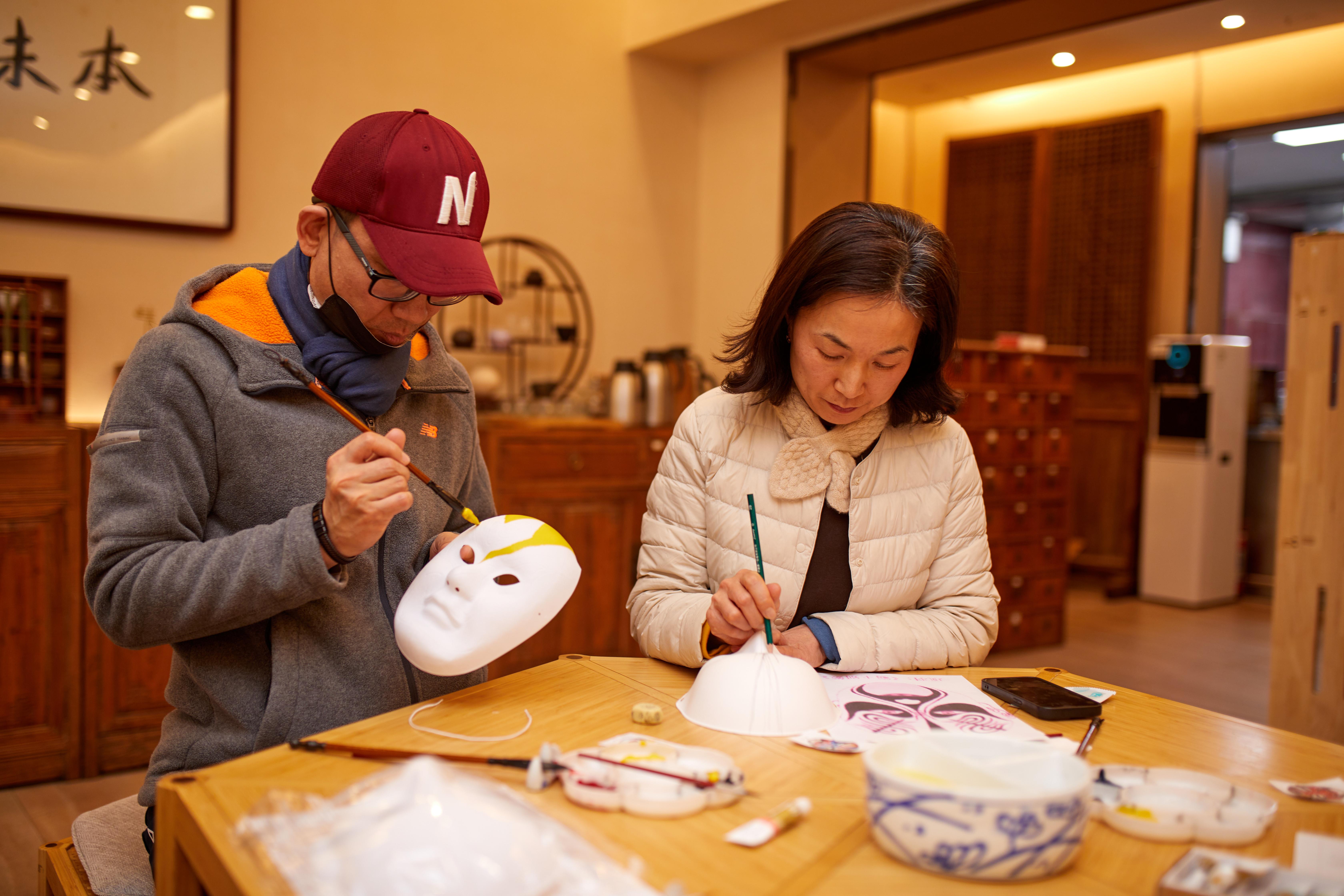 Peking Opera Mask Painting Experience in Shanghai 3