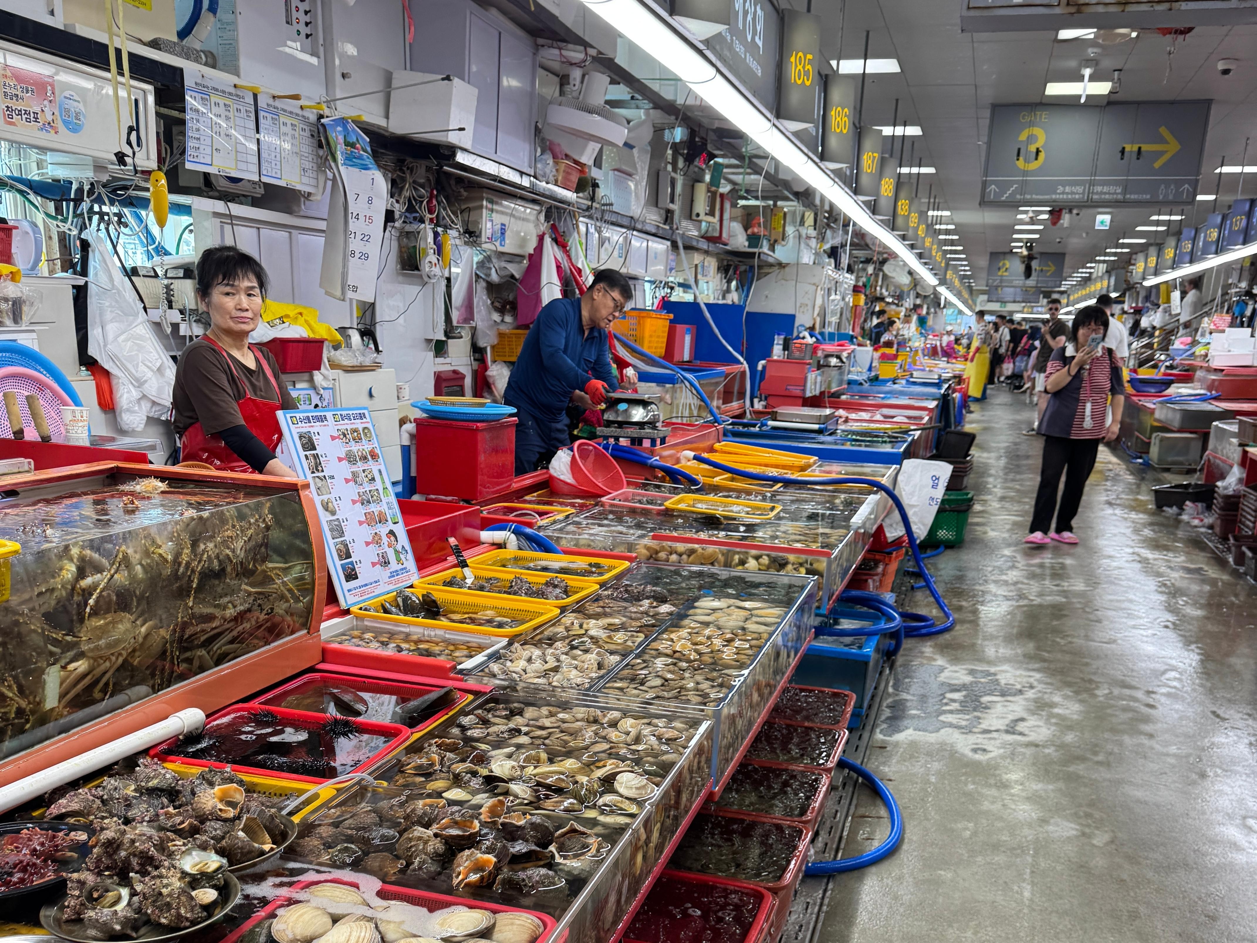 Busan: Local Market & Community Culinary Guided Food Tour