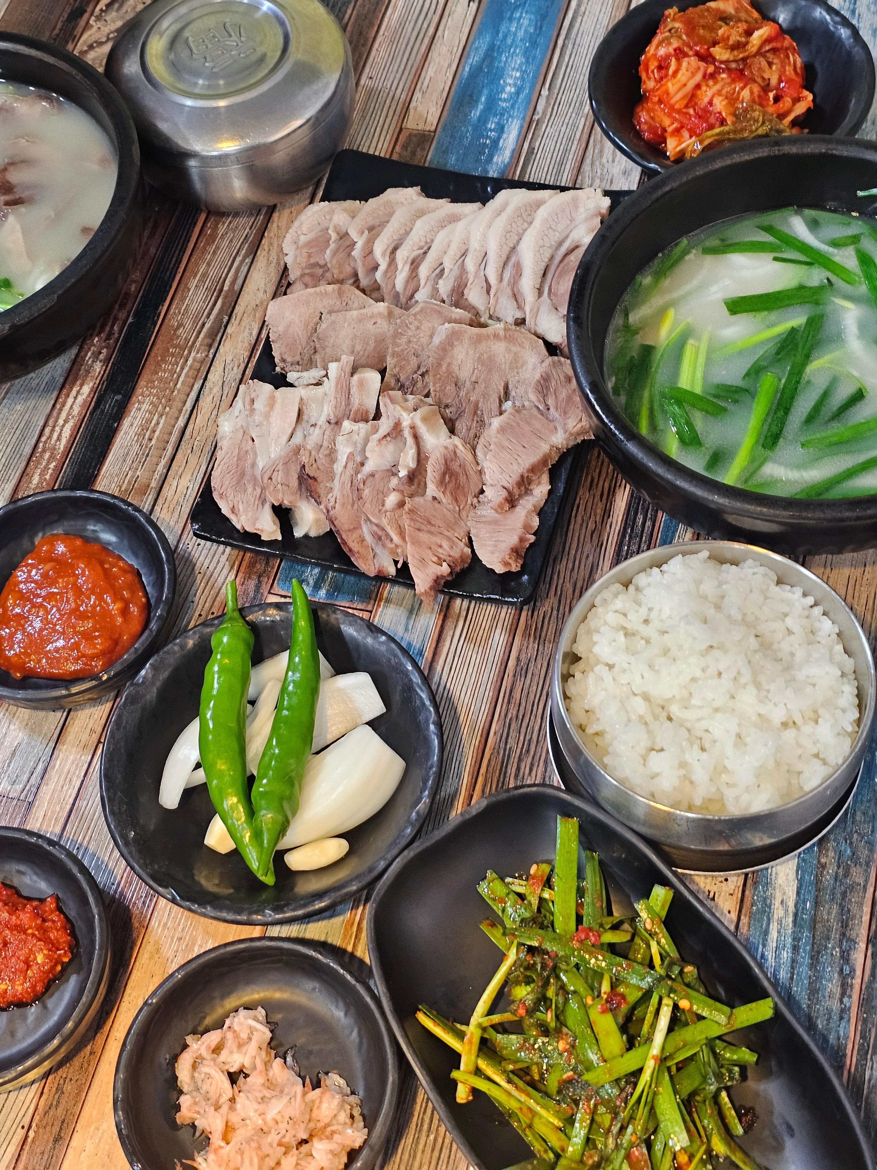 Busan Bites Food Tour with 10+ Tastings 2