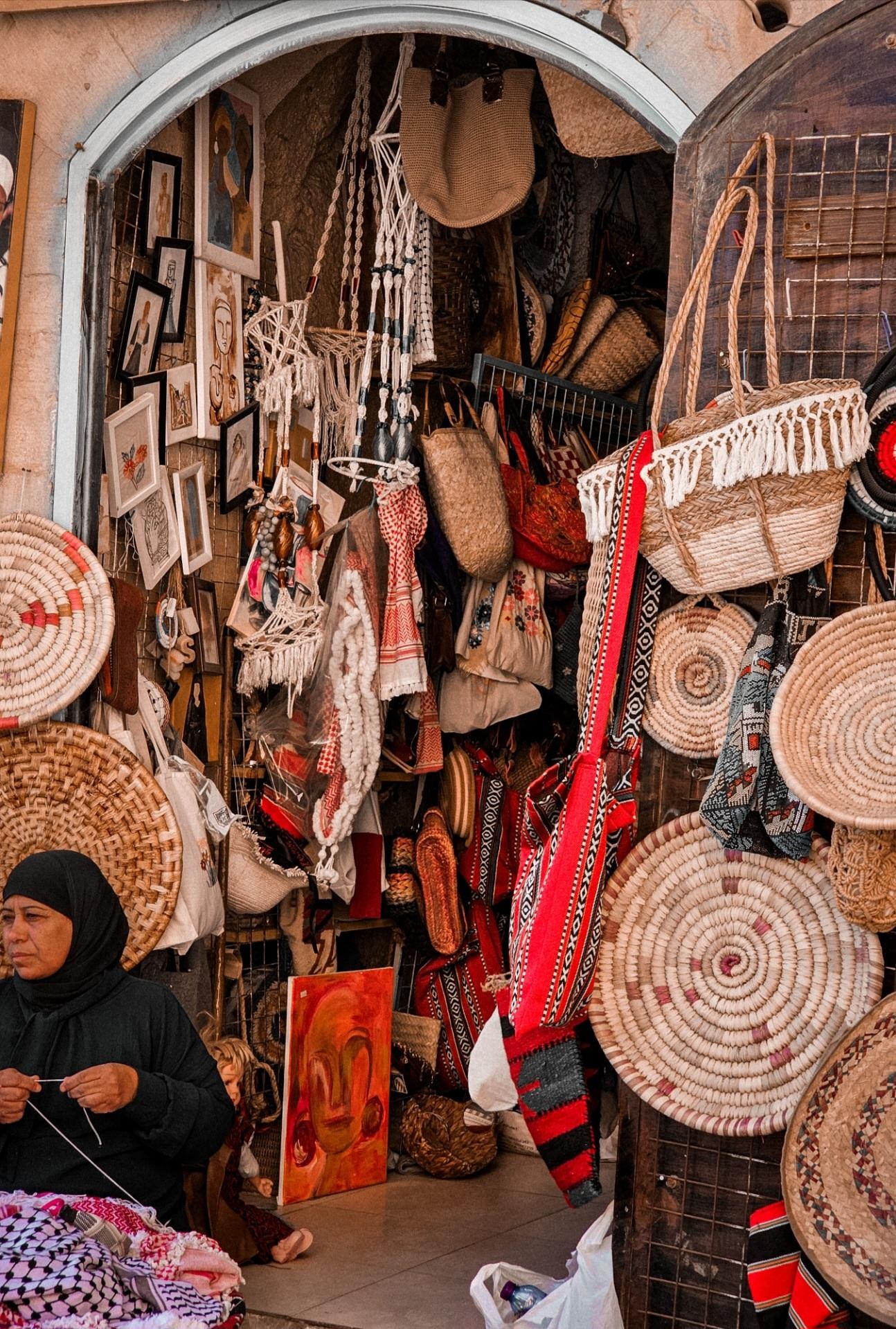 Amman: Guided Art and Culture Walking Tour with 3