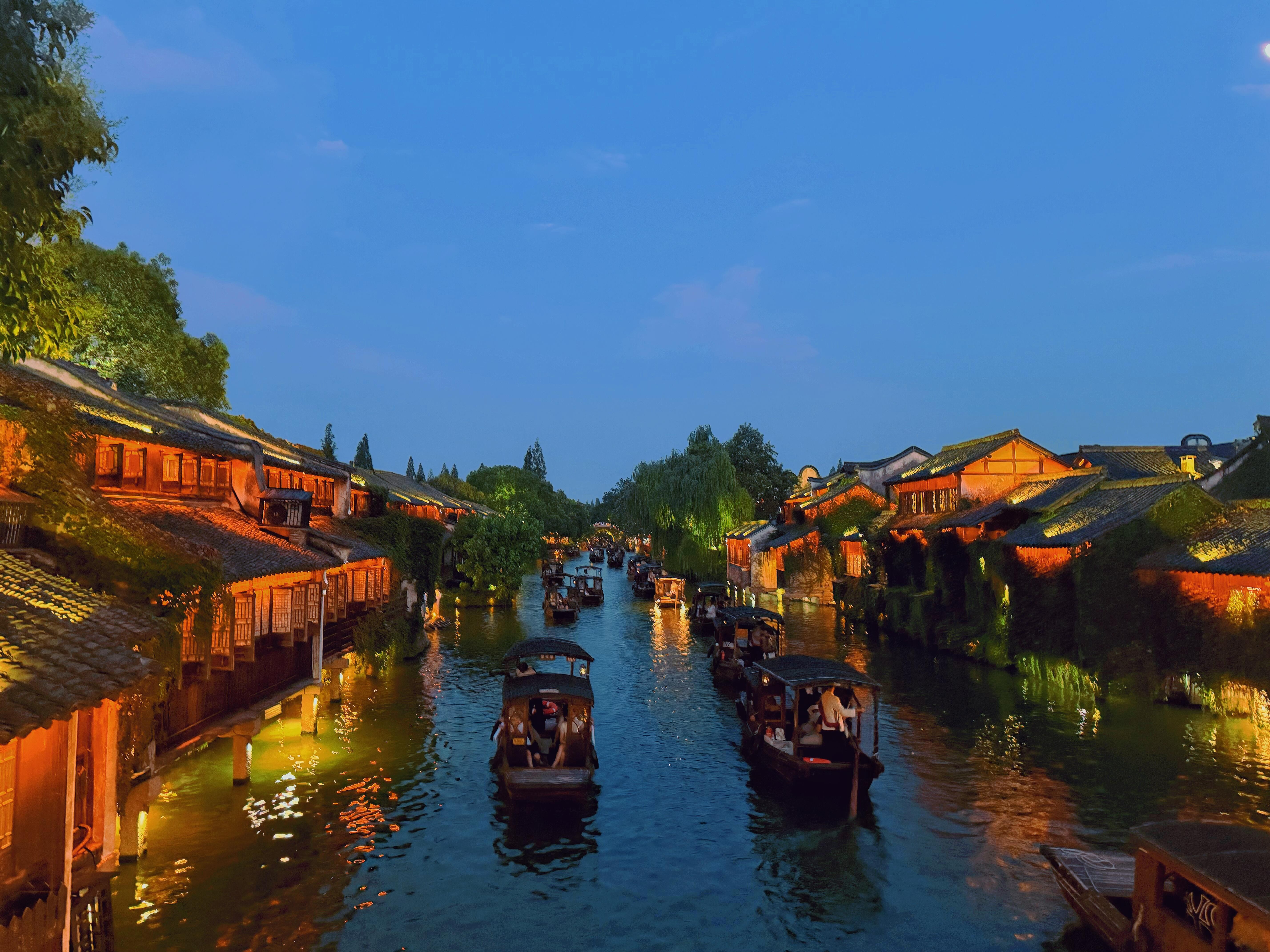 Wuzhen: East & West Zha Private Tour, Boat Ride & Night View 3