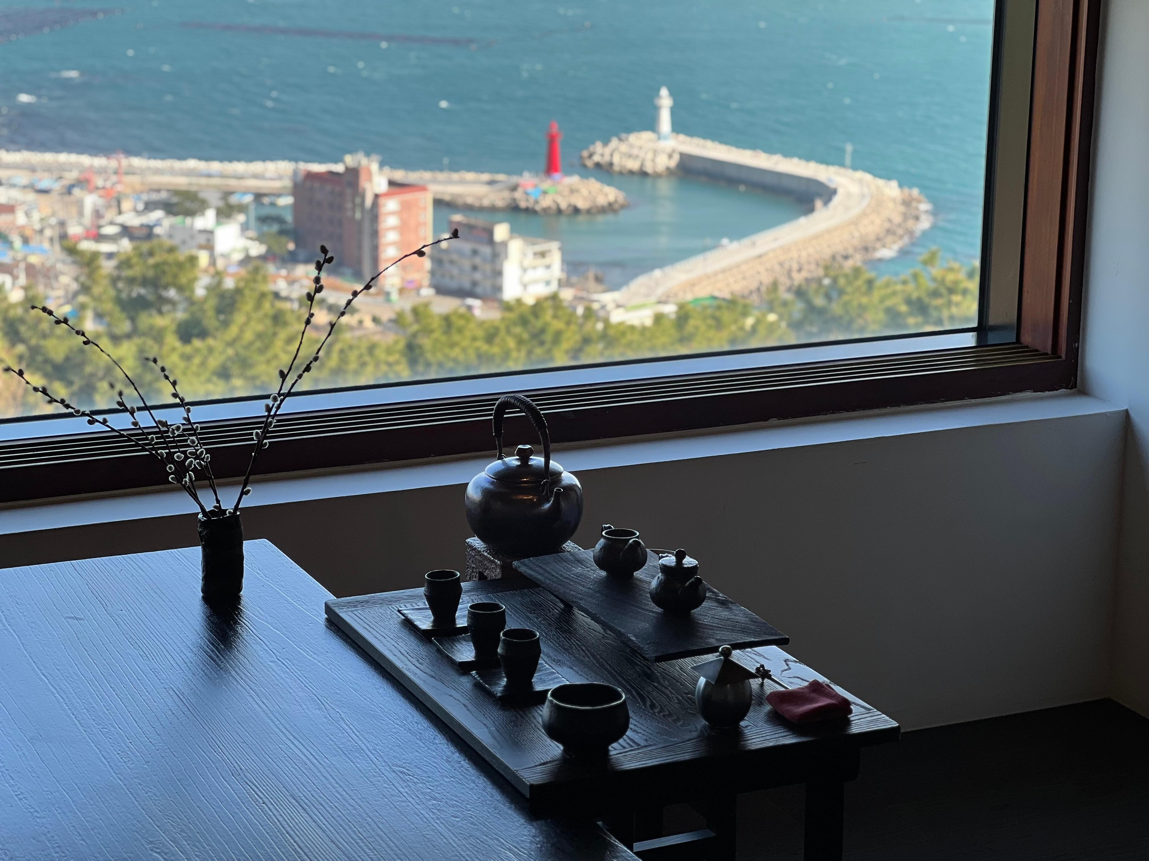 Busan: Korean Tea Ceremony Experience at Bibibidang