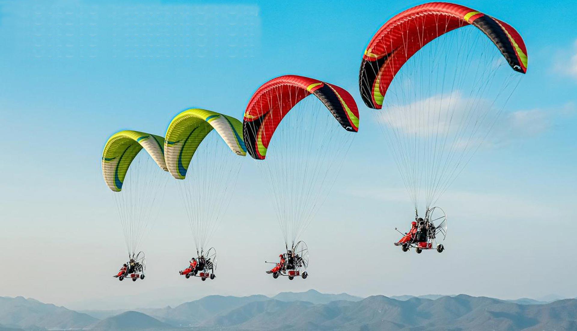 Vang Vieng: Paragliding Flight Experience — guided tour in Vang Vieng