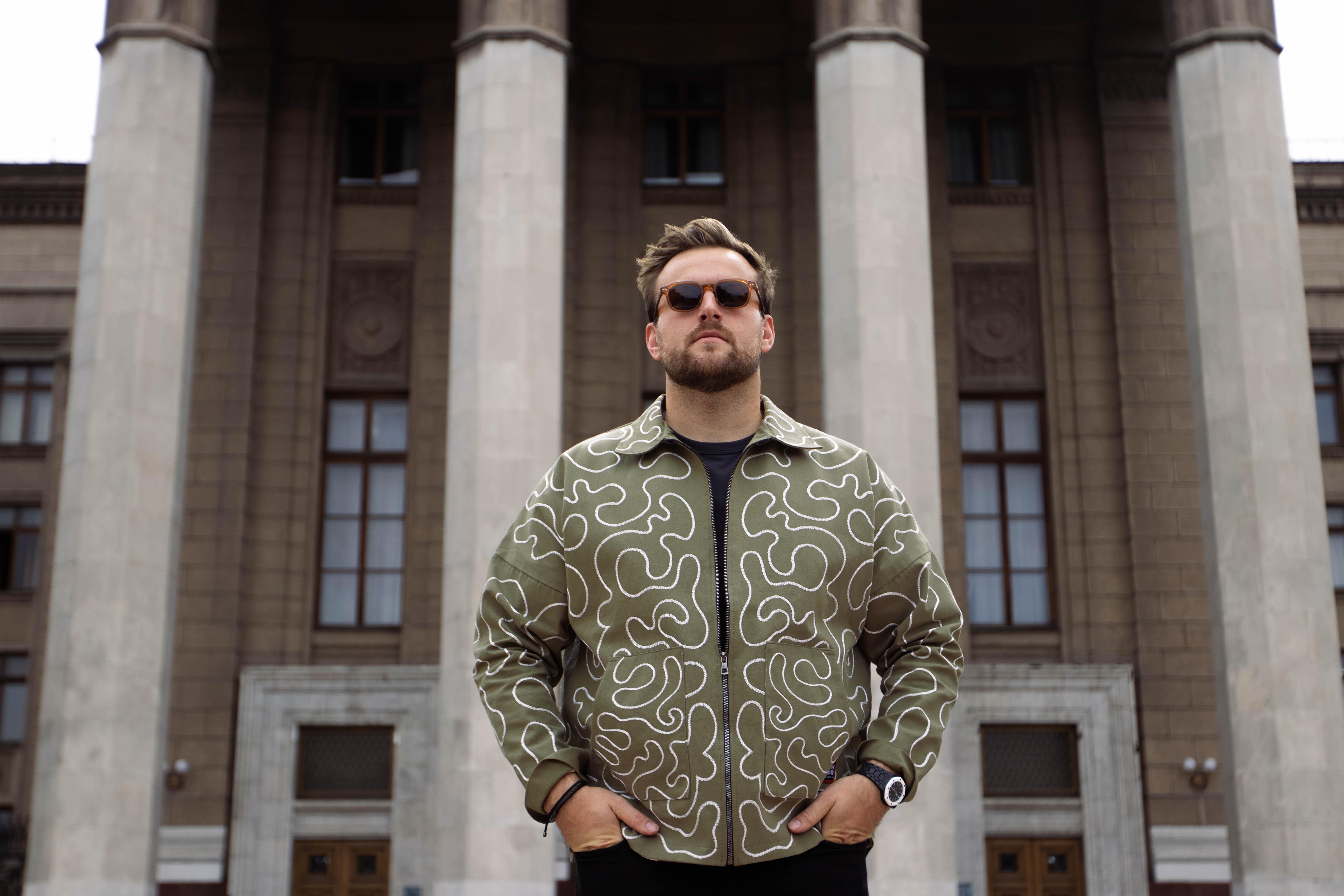 Almaty: City Tour with Professional Photoshoot 3