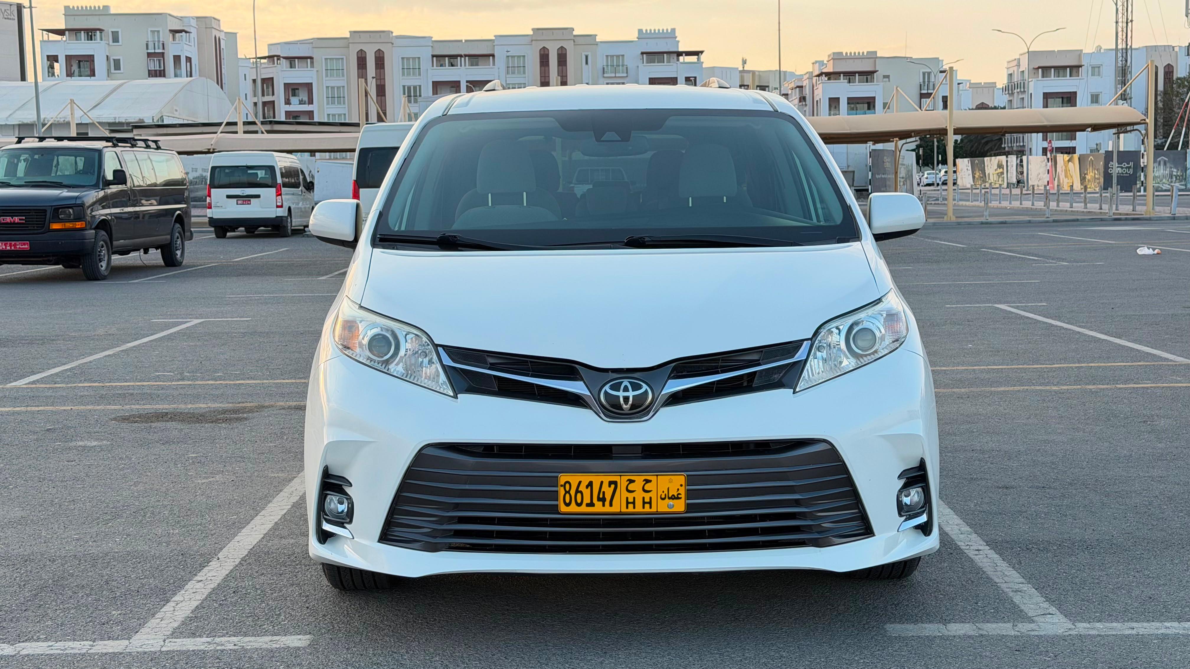 Muscat: Private Airport Layover Tour with Flexible Pickup 2