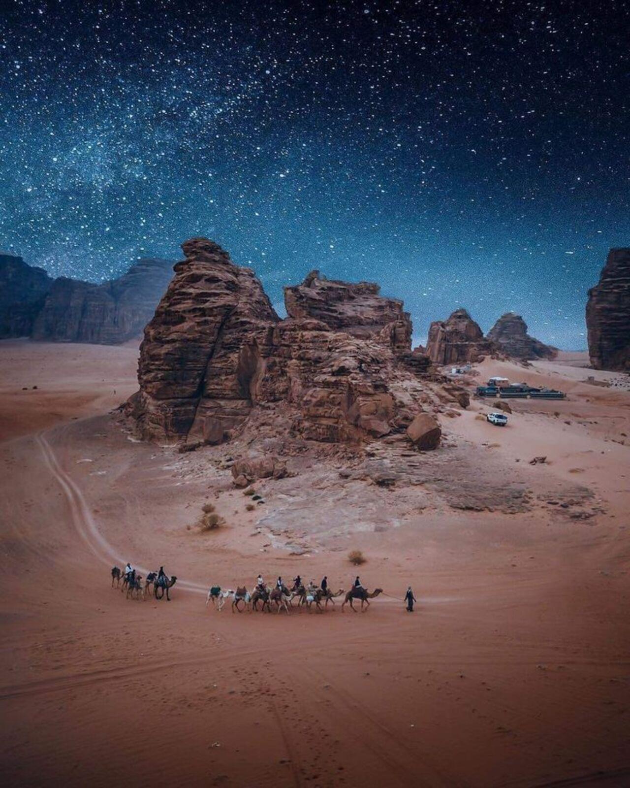 Wadi Rum: Private Sunset Dinner in the Desert for Couples 2