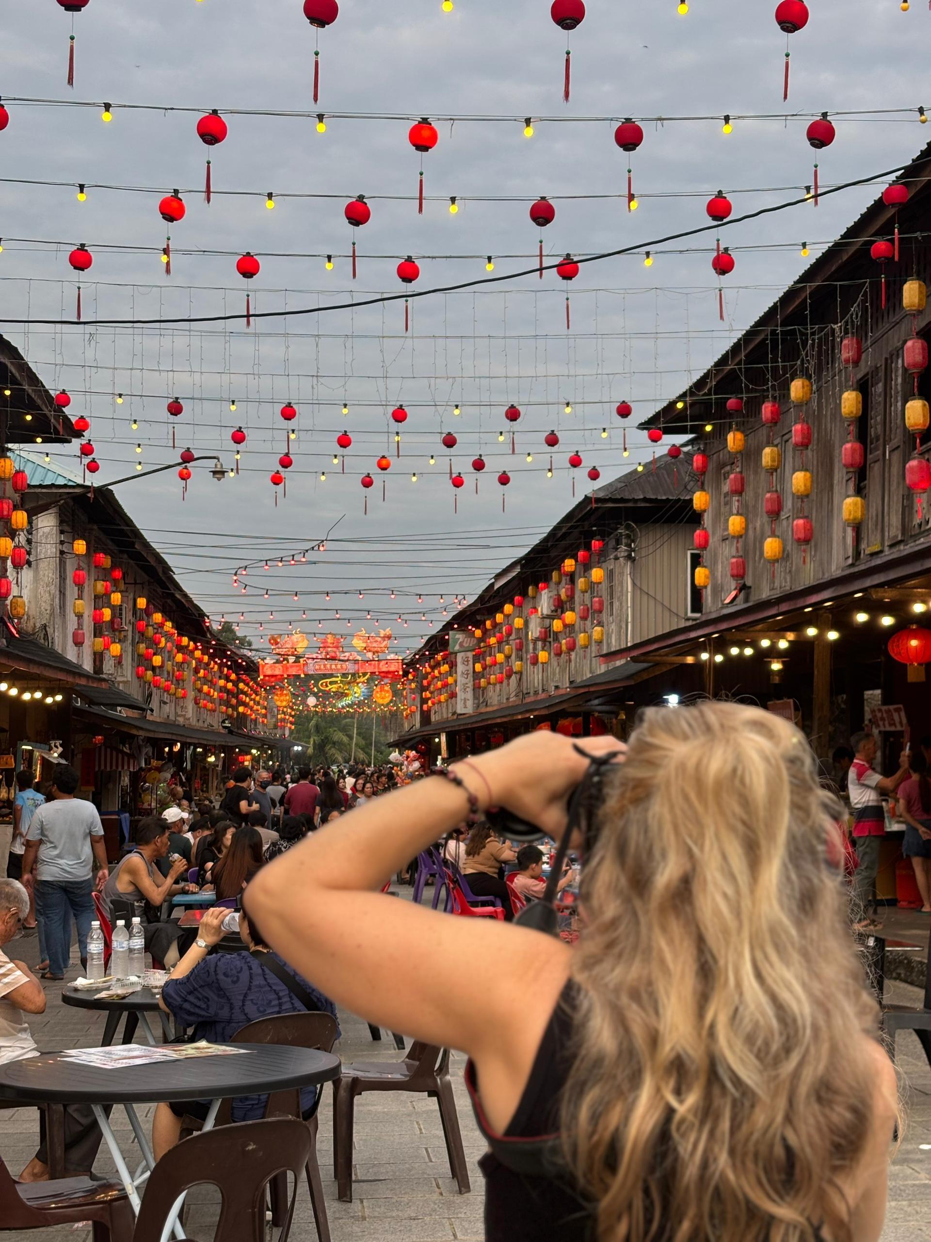 Kuching: Siniawan Night Market Experience