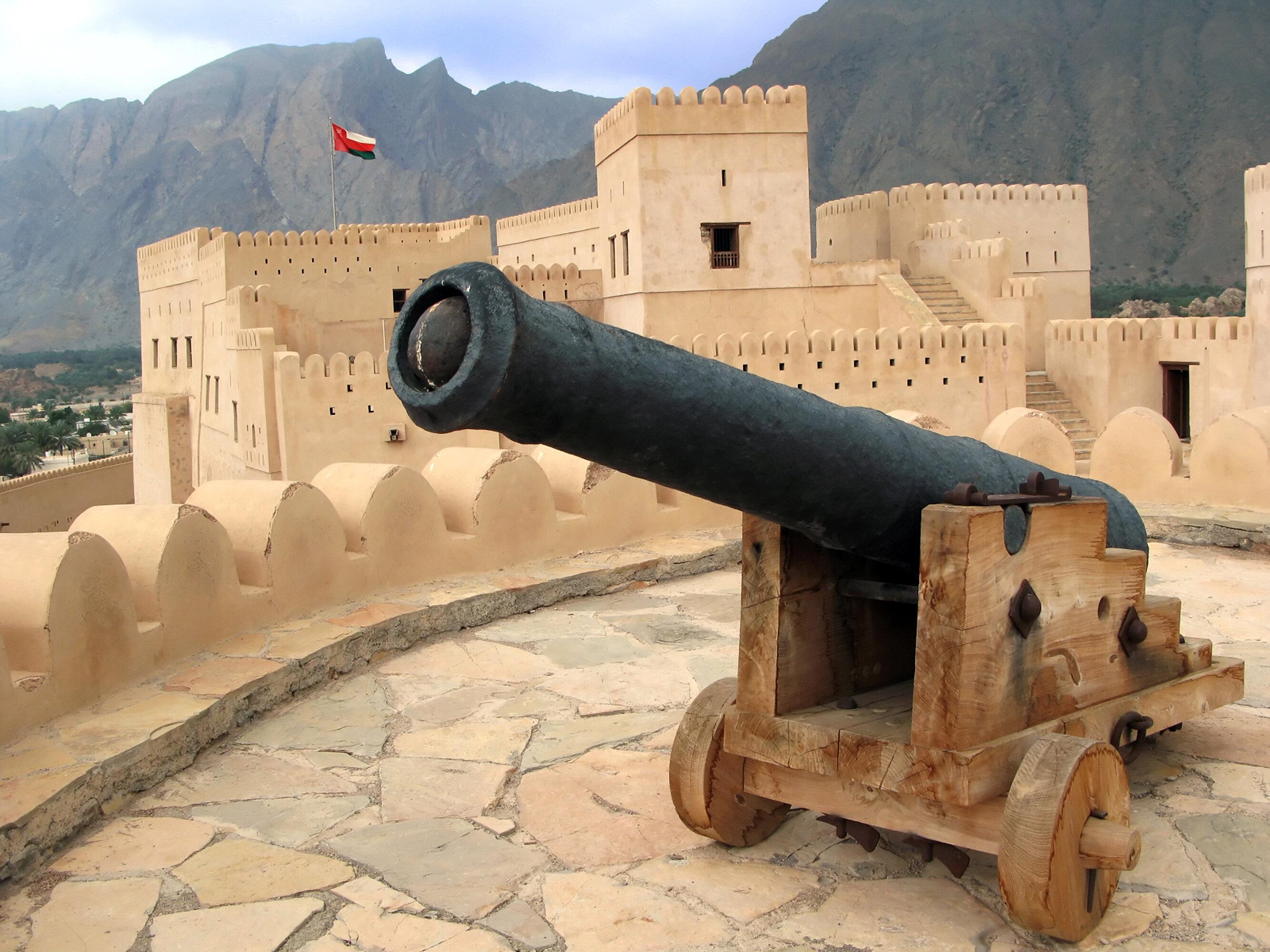 Muscat: full day tour to Nakhal, Rustaq and hot springs 2