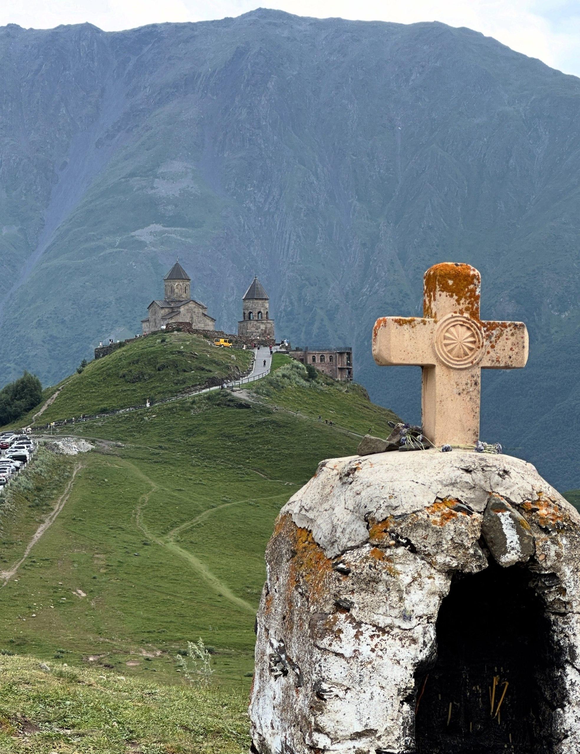 Stepantsminda: Gergeti Trinity Church 4x4 Jeep Tour 3