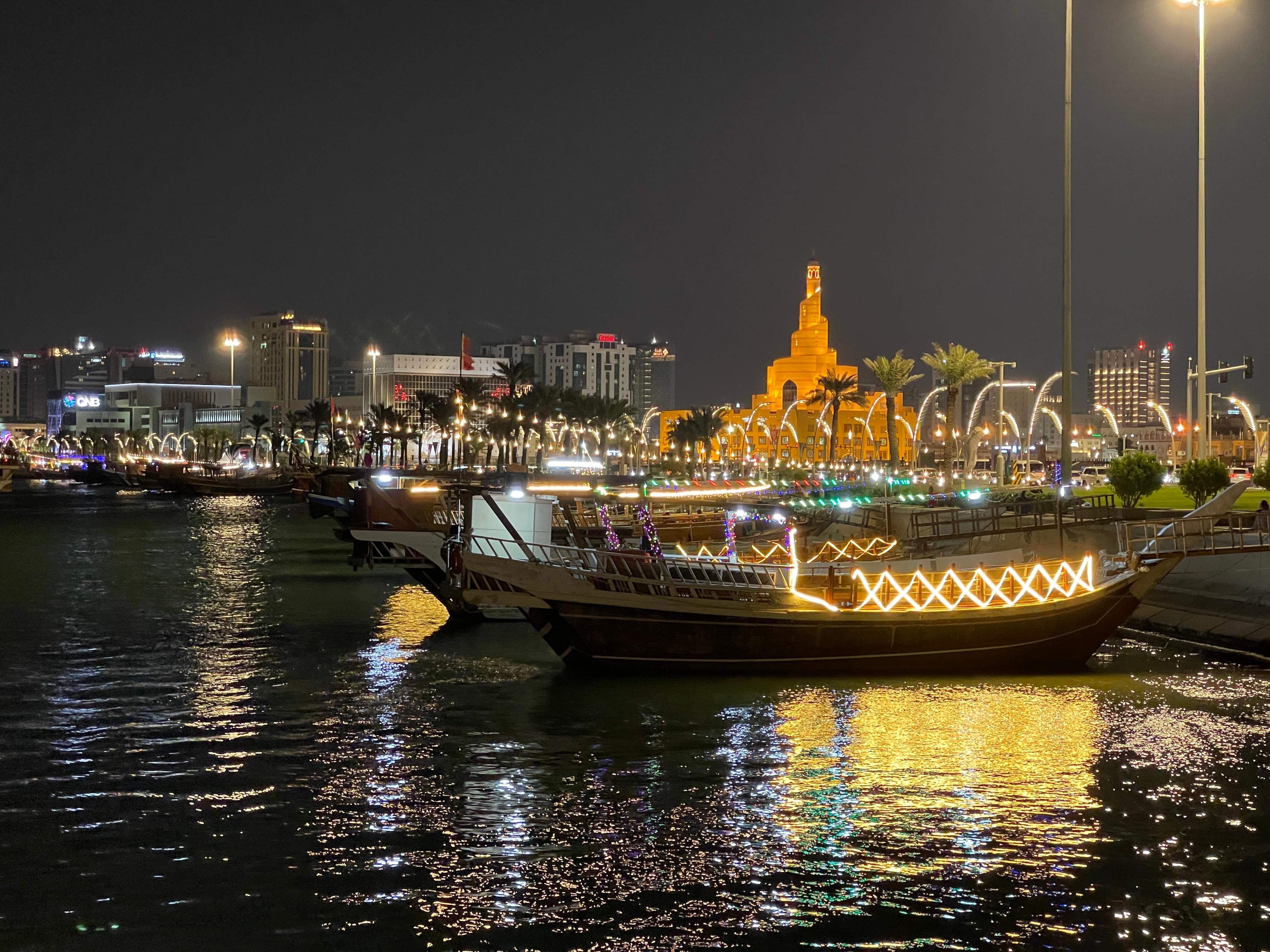 Doha: Night City Tour with Traditional dhow boat Ride