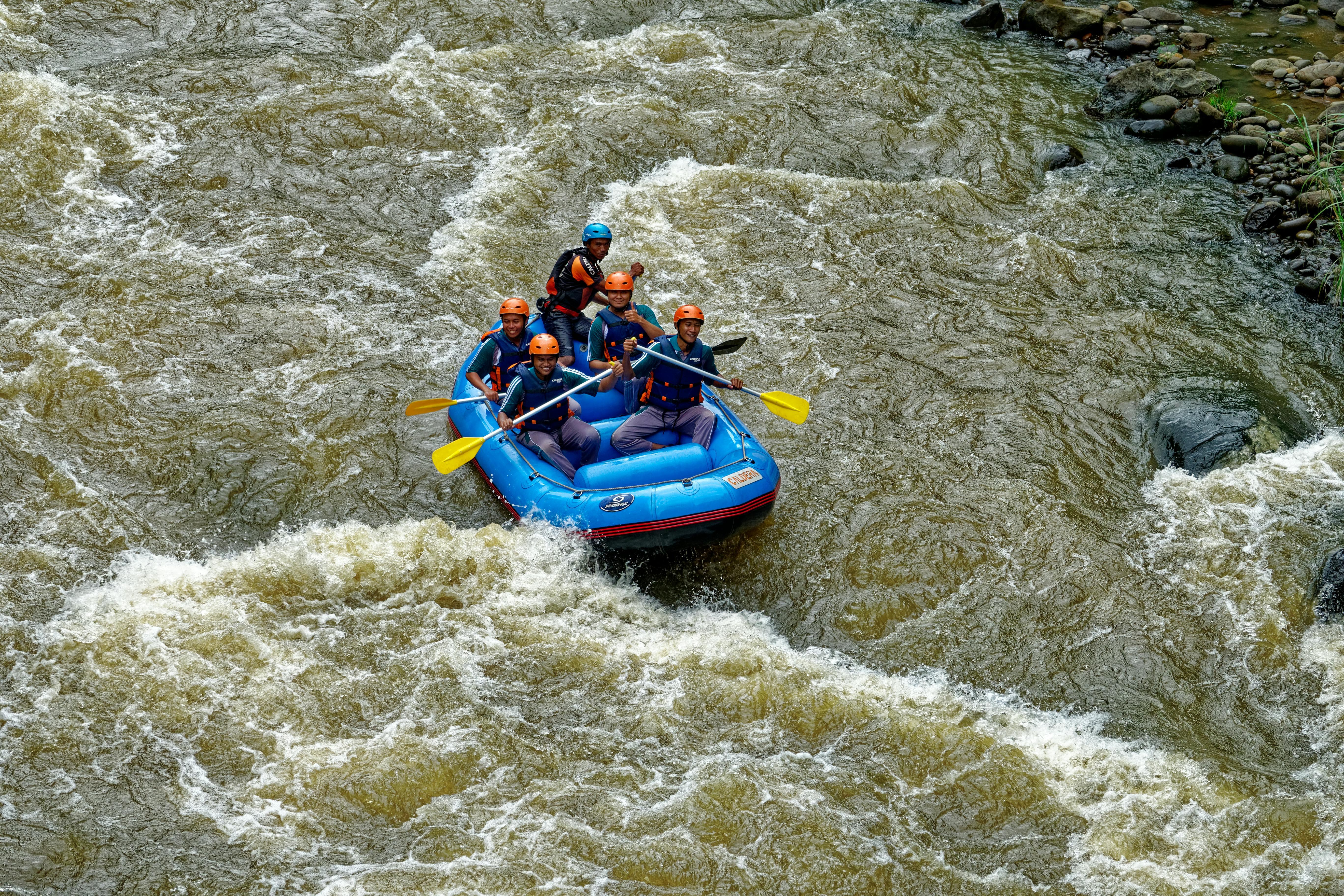 Tbilisi: Ananuri Fortress & Rafting. With hotel pick-up. 3