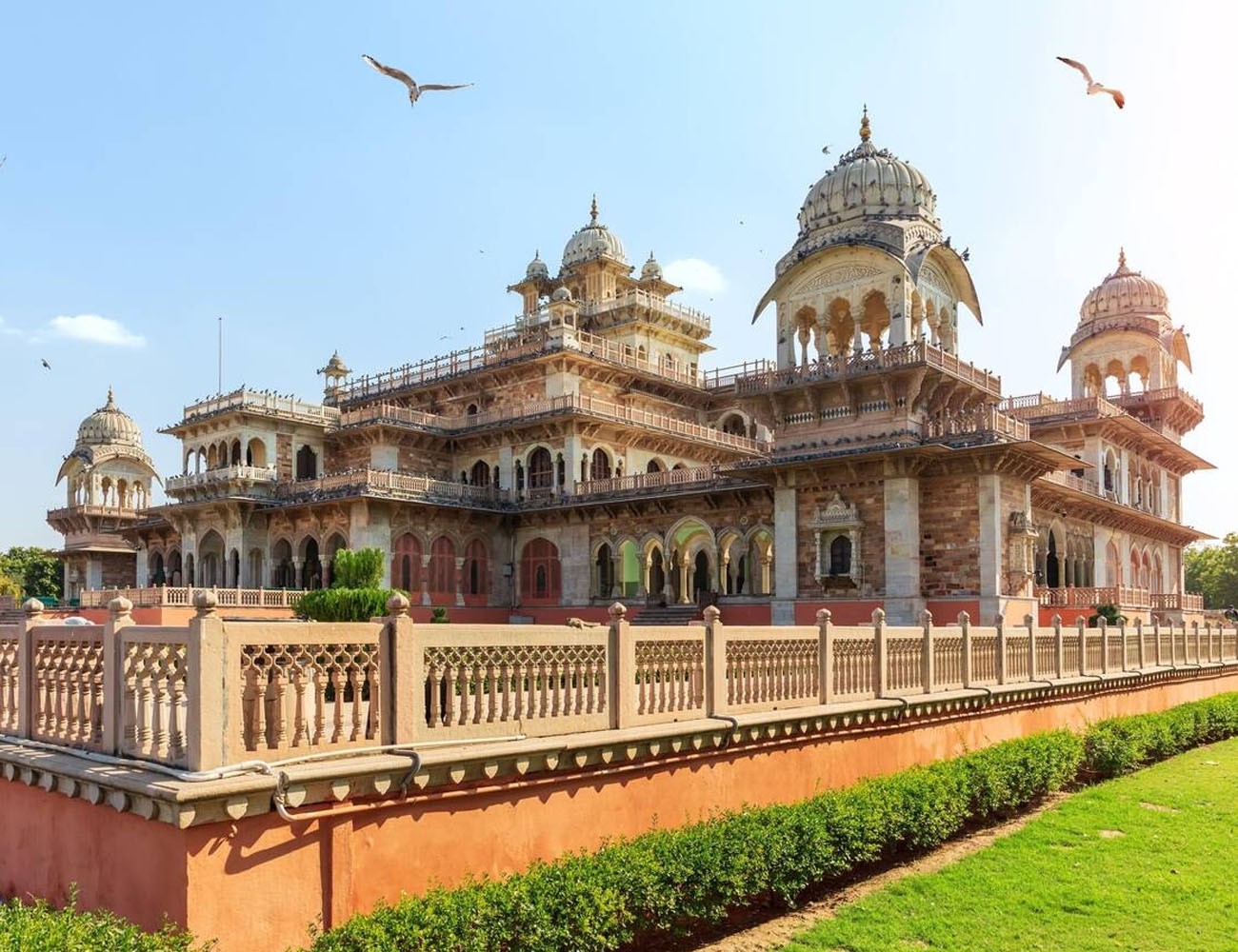 Jaipur: Private Car & Driver Hire on an Hourly / Daily Basis 2