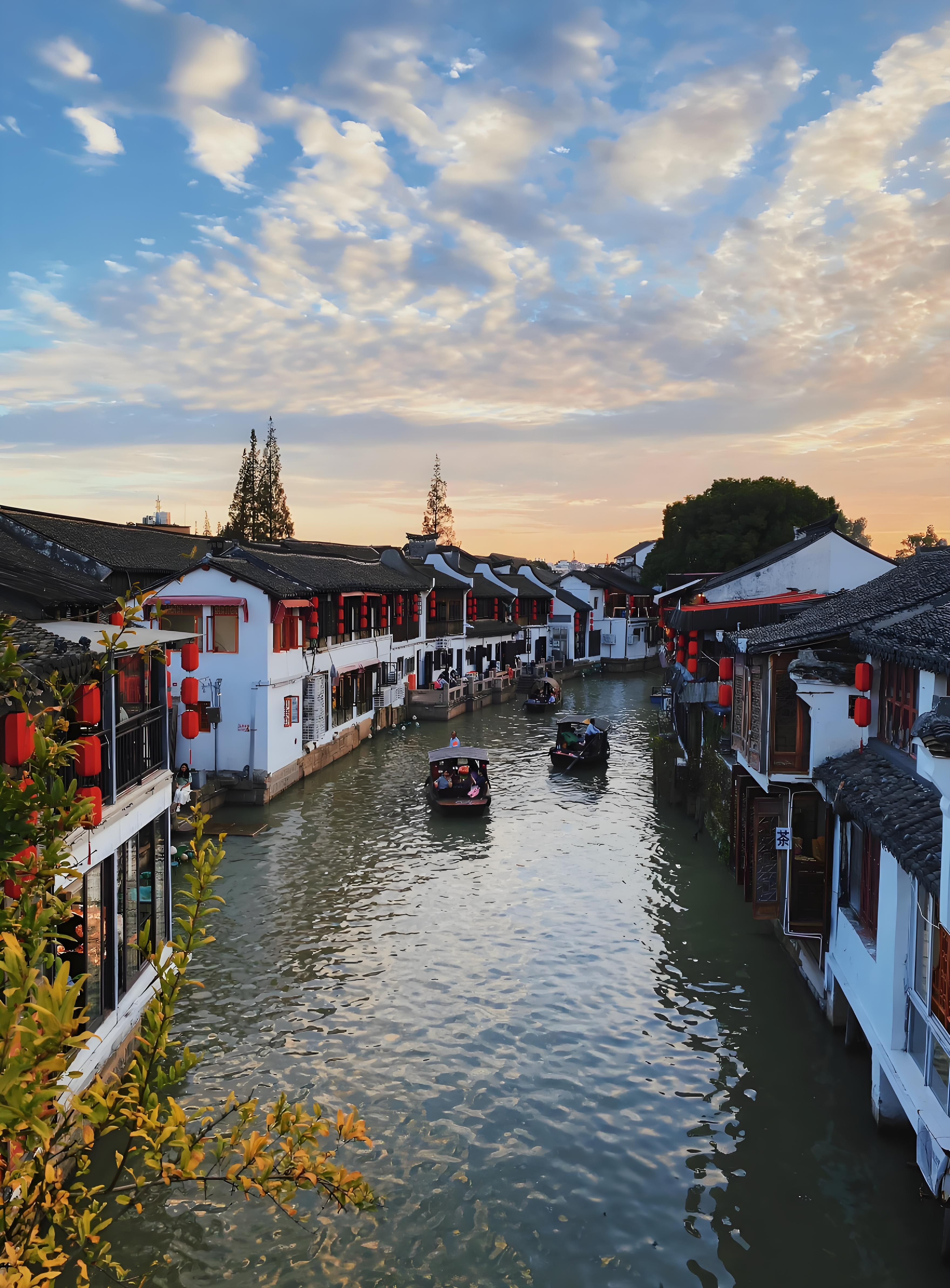 Shanghai: Zhujiajiao Ancient Town private Half-Day Tour