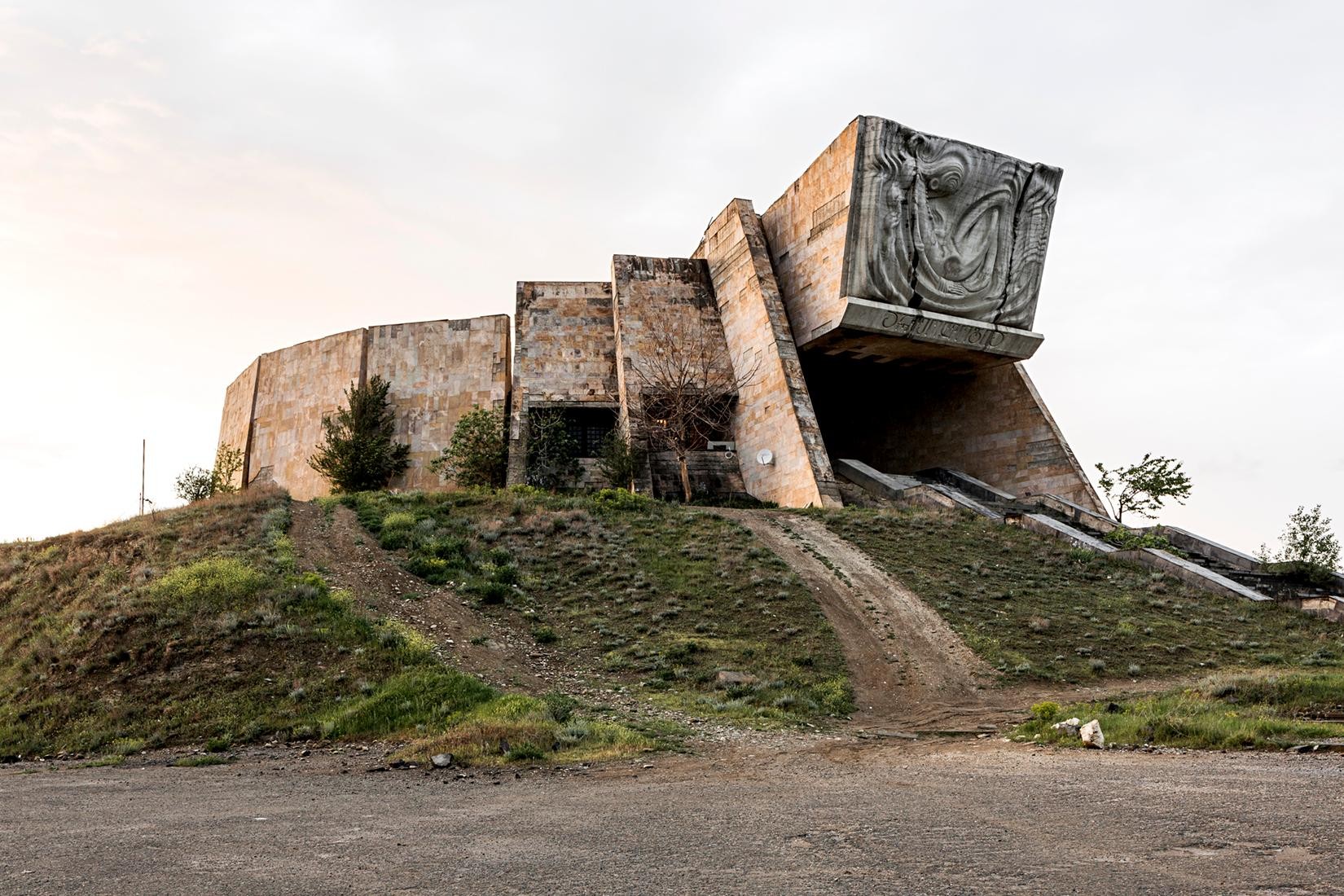 Tbilisi: Soviet Architecture Tour with Water Reservoir Visit 3