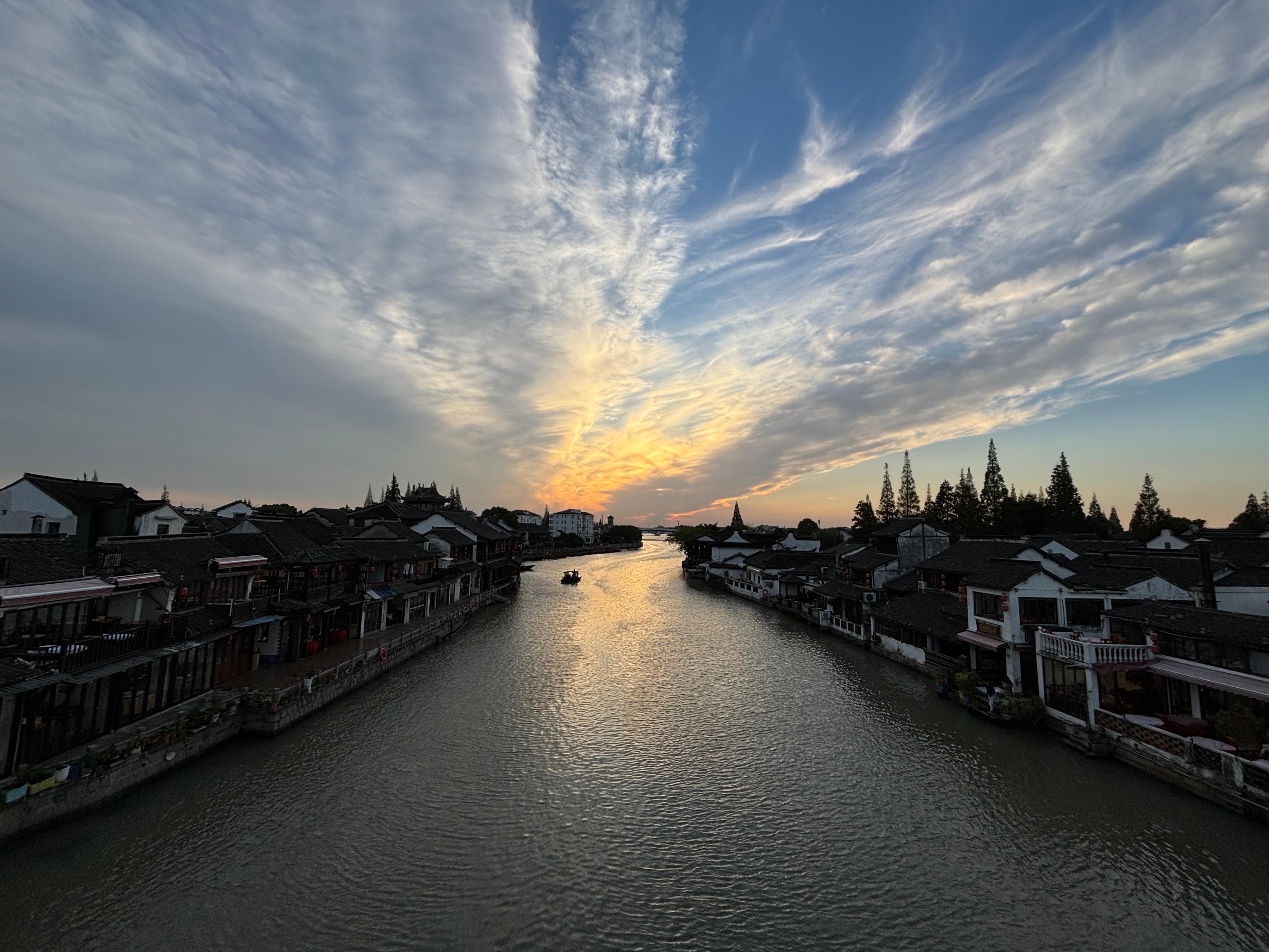 From Shanghai: Water Town Zhujiajiao Tour with Gondola ride 2