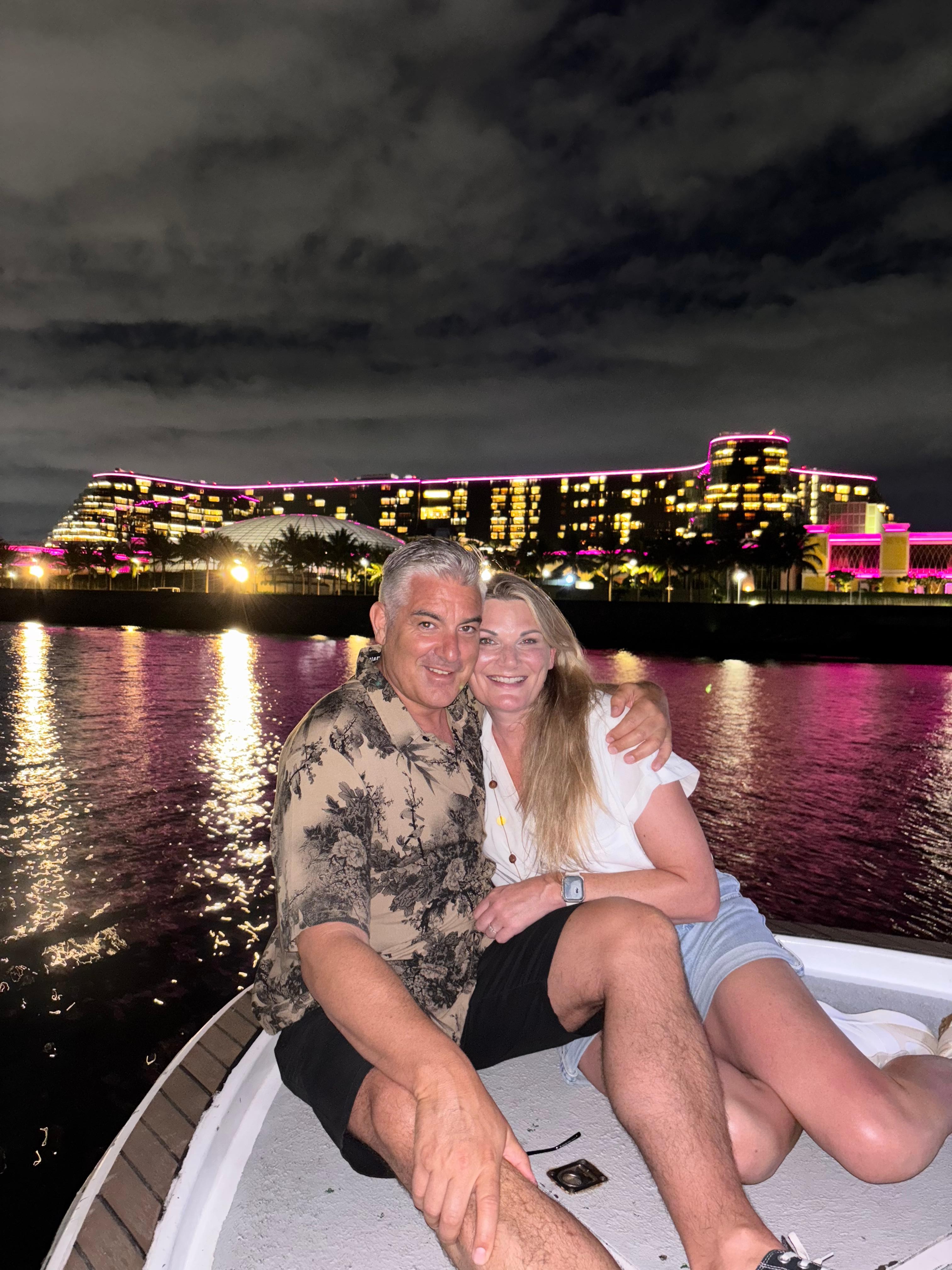 Manila: Manila Bay Night Cruise, Foodie Tour & 3D Theater 2