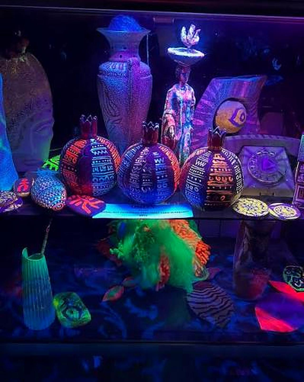 Baku: Neon Art Museum Guided Tour with Optional Masterclass 3
