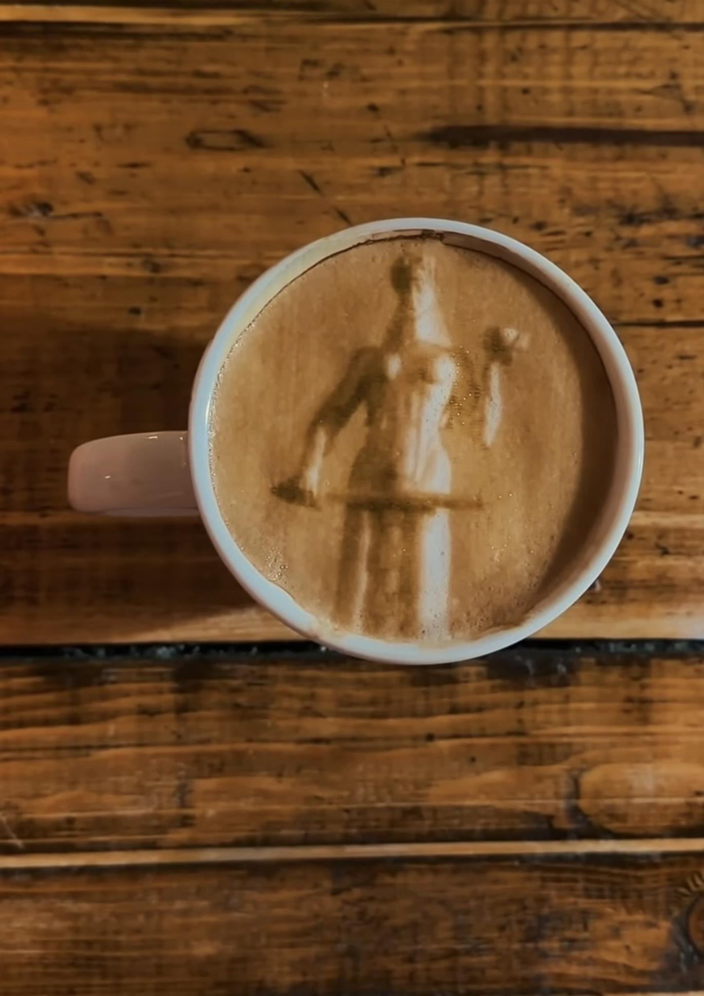 Tbilisi: Cup Drawing & Coffee w/ Your Photo Tour + Skip-the-Line 2