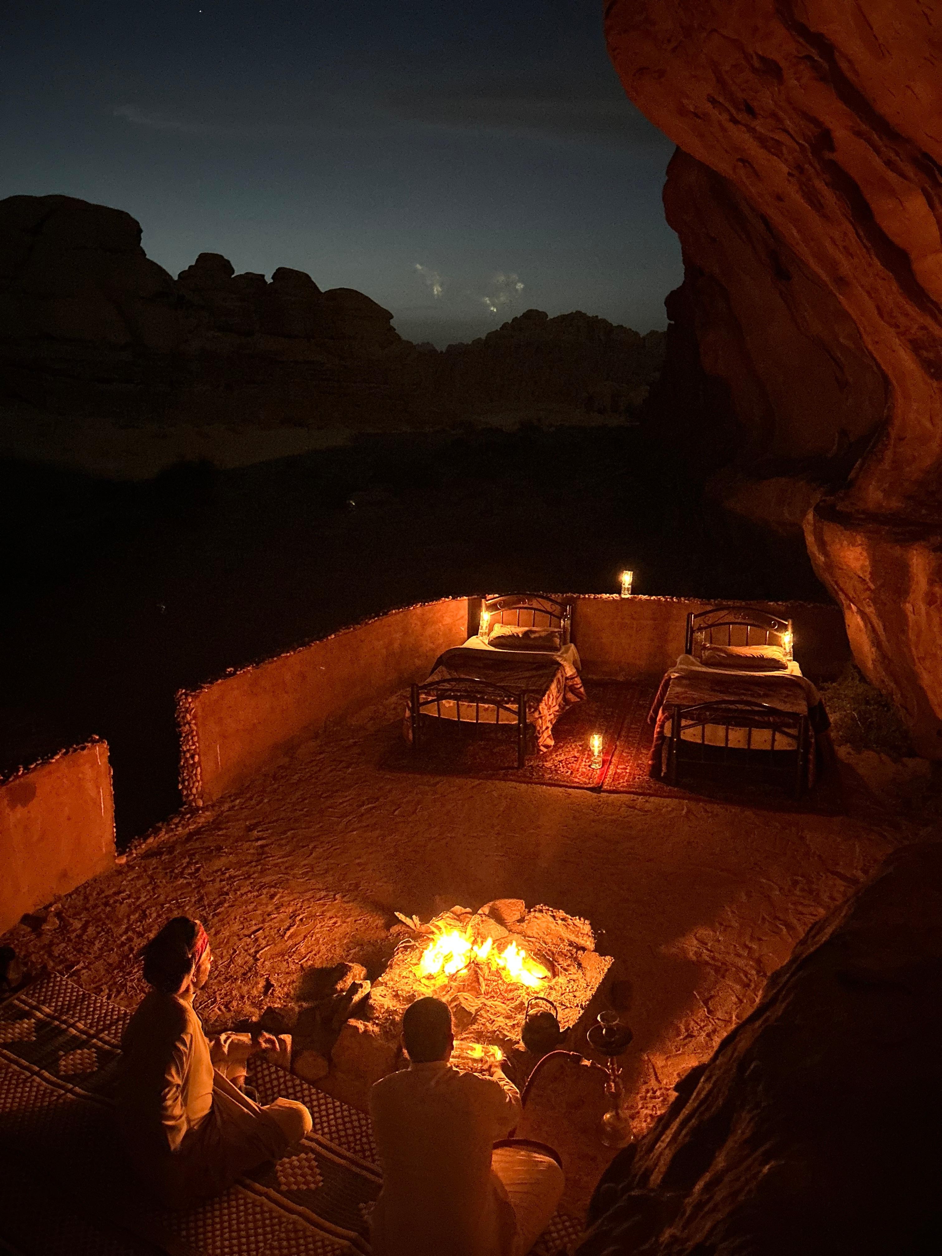 From Wadi Rum: Jeep Tour with Overnight Desert Camping