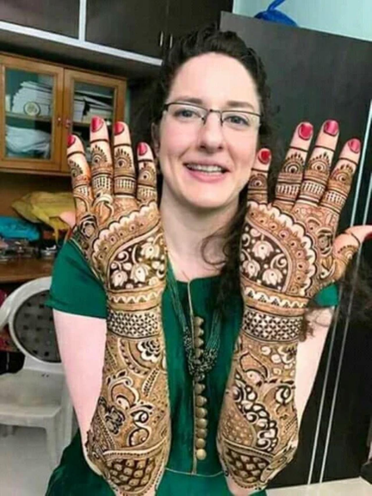 Agra: Henna, Mehndi, and Street Food Tour for Women 3