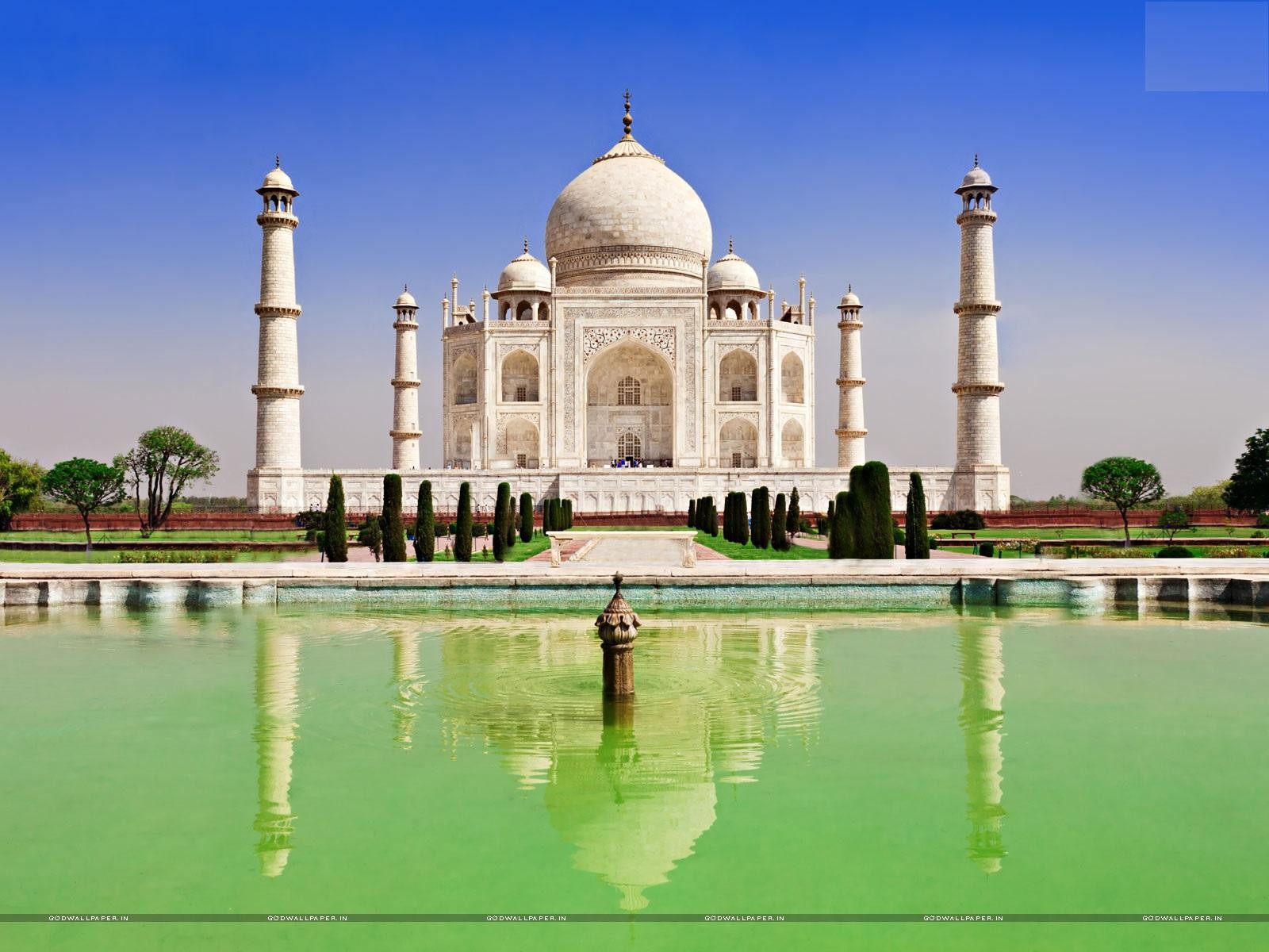 From Delhi: Taj Mahal & Agra Car Tour with Guide & Lunch