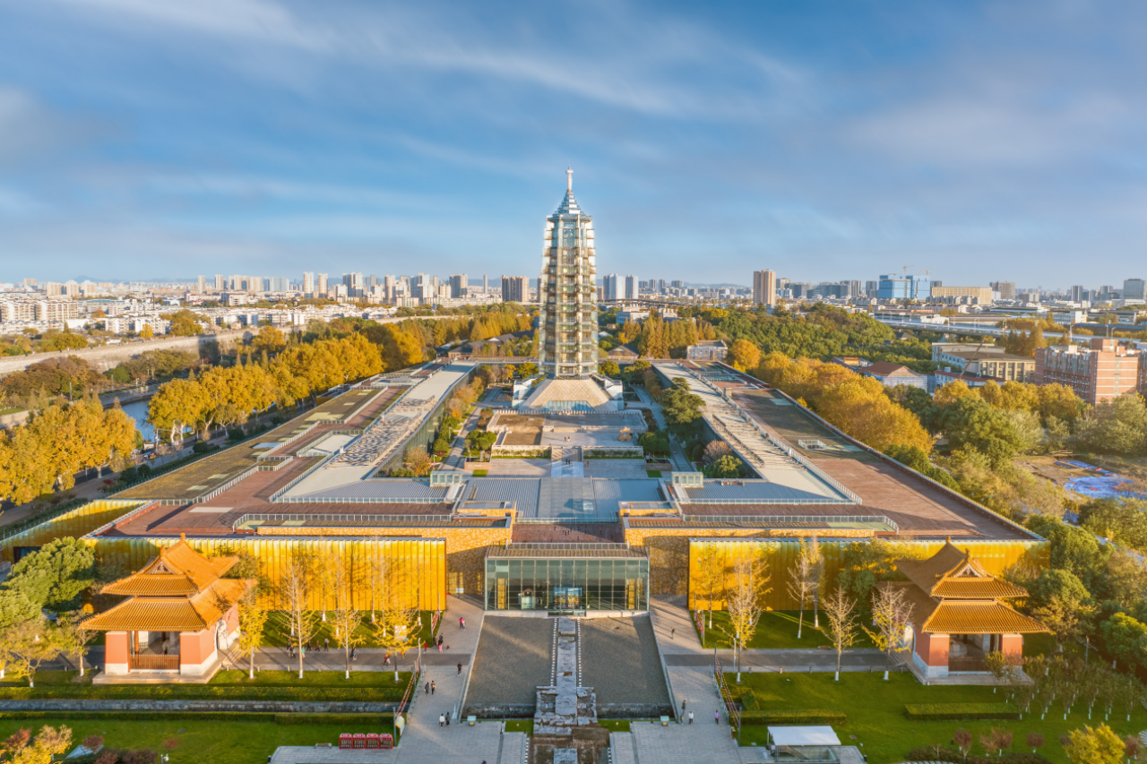 shanghai to Nanjing Old Lanes & Ming Ruins: Private Day Trip