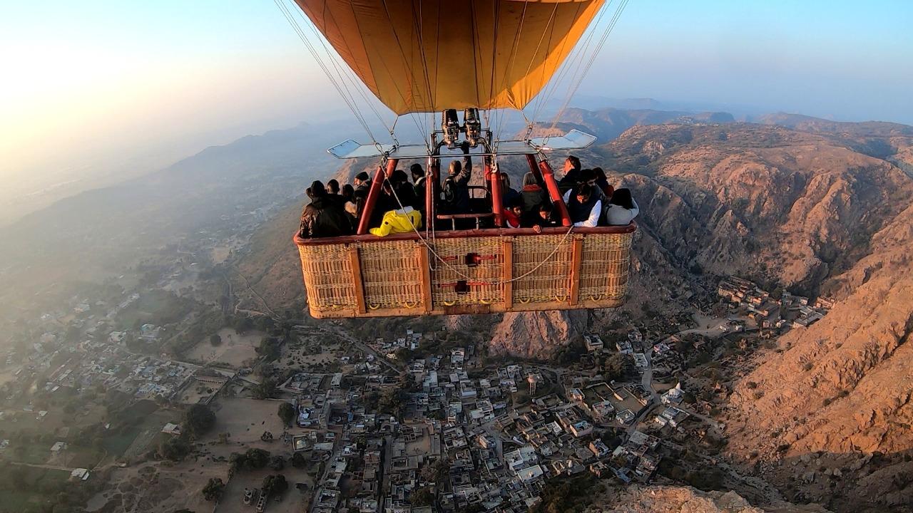 Jaipur: Hot Air Balloon Experience 3