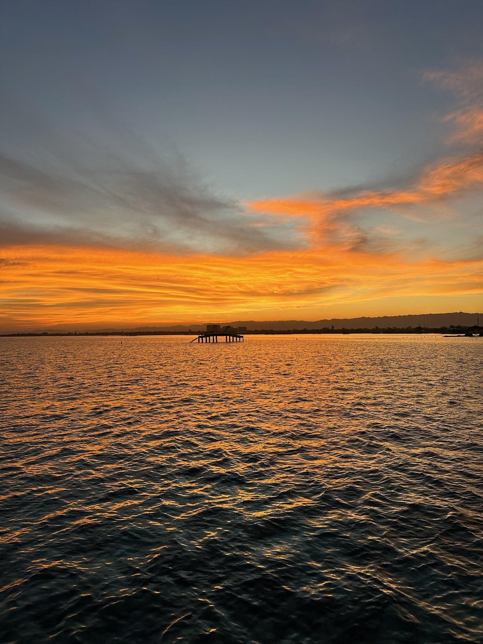 Mactan and Cebu: Sunset Cruise 2