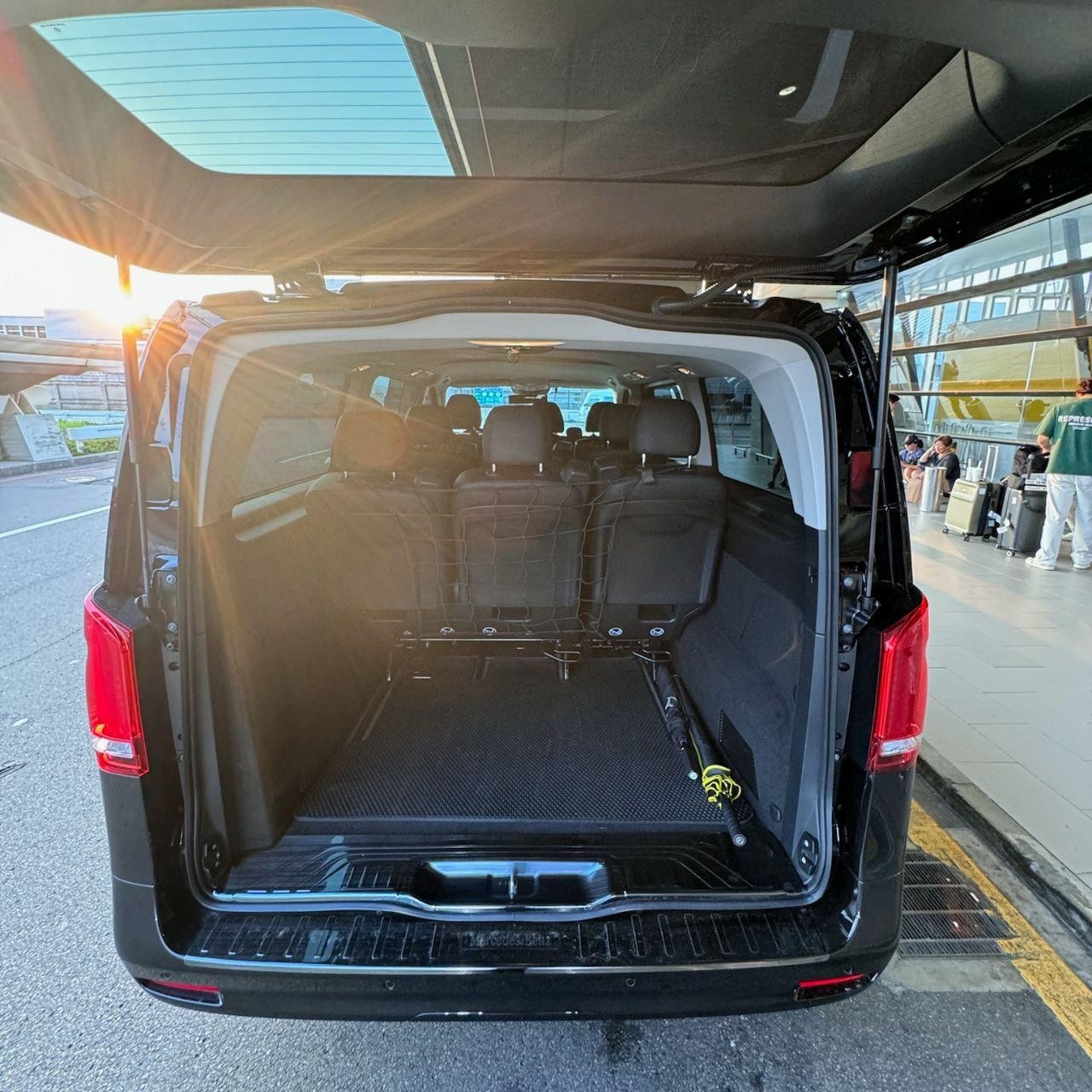 Airport Transfer: From TPE Airport to Taipei City 2