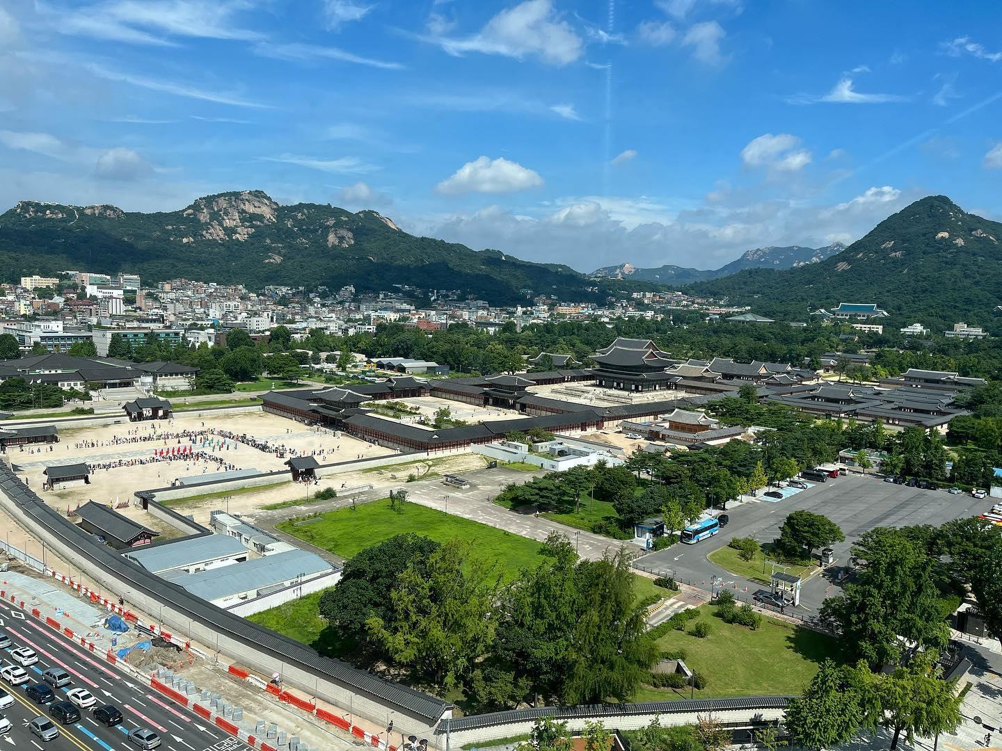 Seoul: Half-Day Guided Walking Tour with Palace Entry