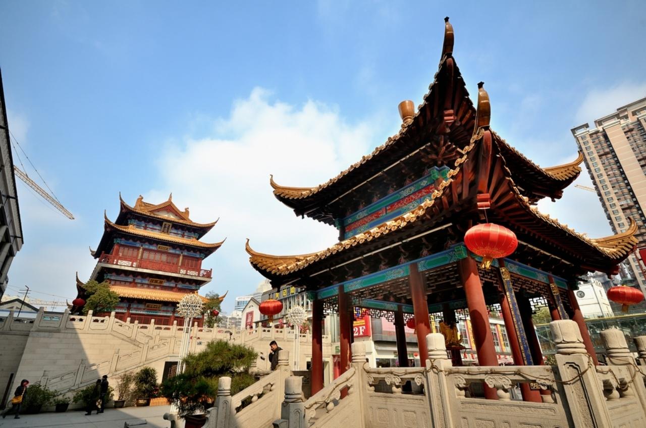 Donglin Academy & Wuxi Temples: Private Day from Shanghai 2