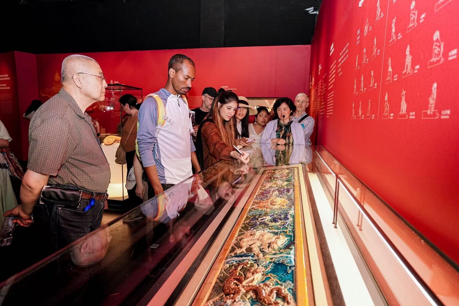 Beijing: Liuli Craft and Intangible Heritage Culture Tour