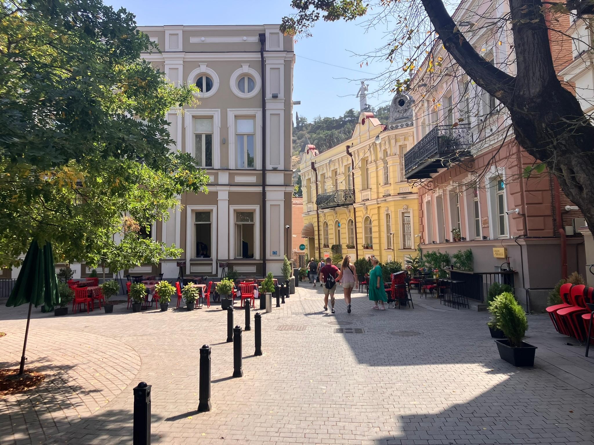 Tbilisi: Guided Morning Run with Photo Stops and Refreshment 2