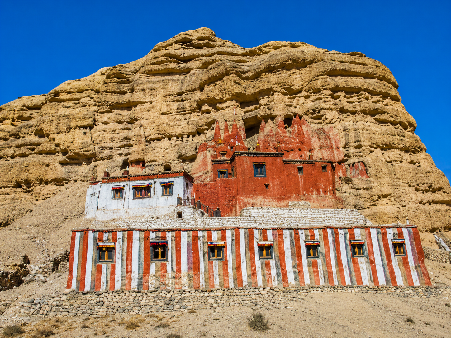 Upper Mustang 4WD Tour — Jeep, Guide, No Trekking 2