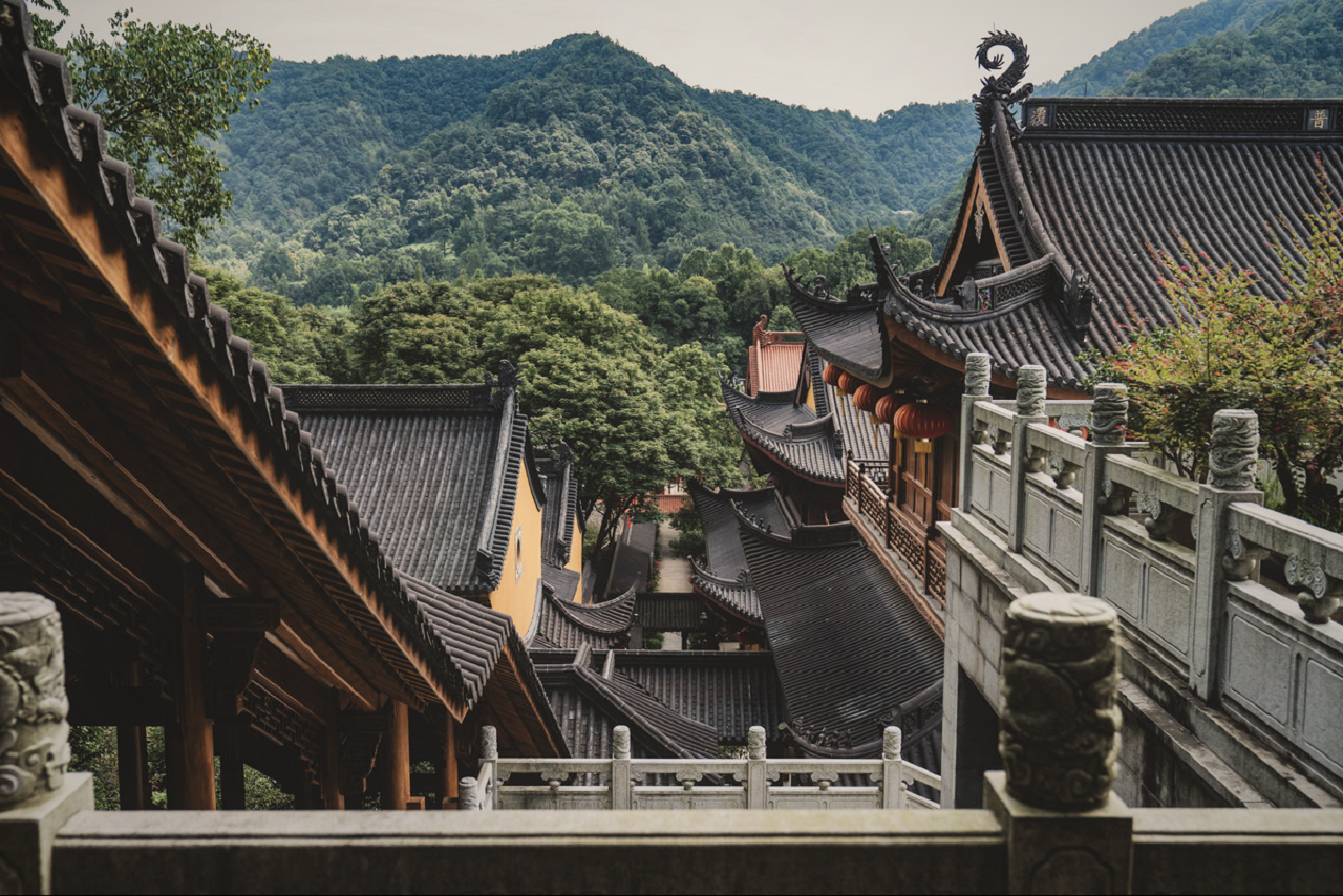Hangzhou Private Day Trip by Bullet Train from Shanghai