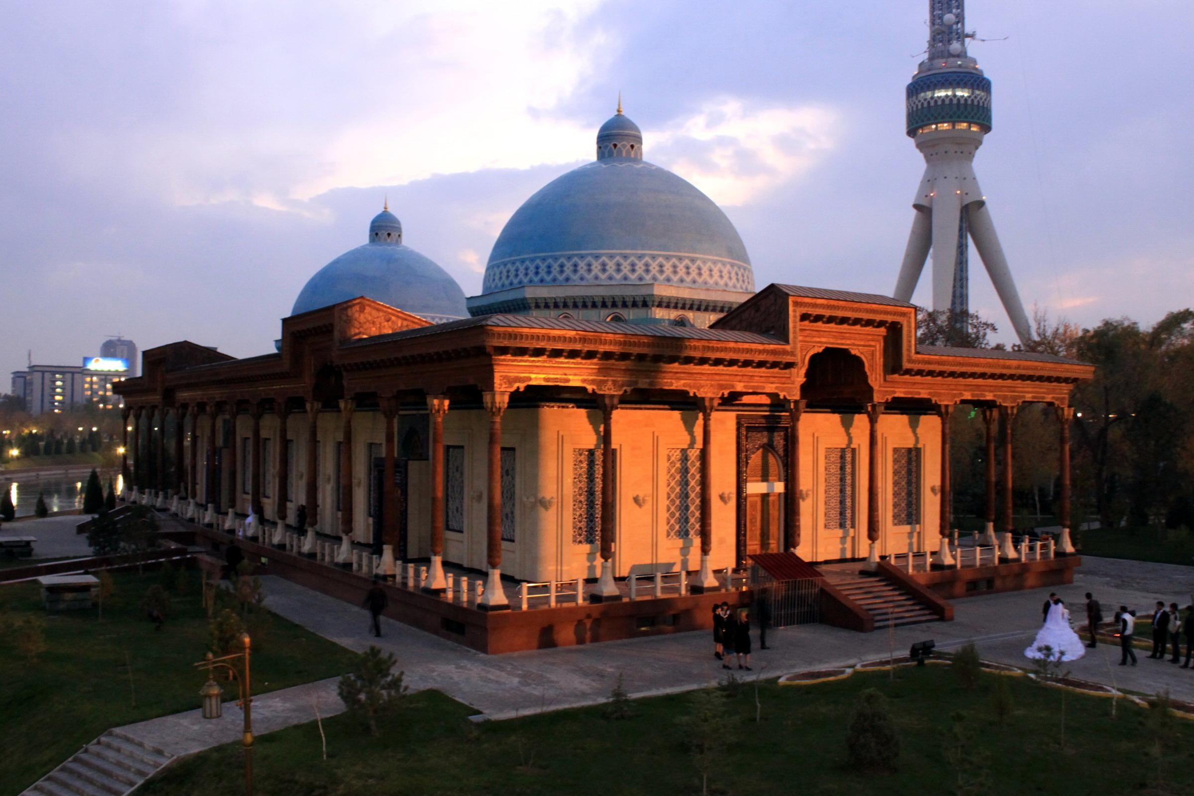 Tashkent: 6-Hour Private Modern City Tour 2