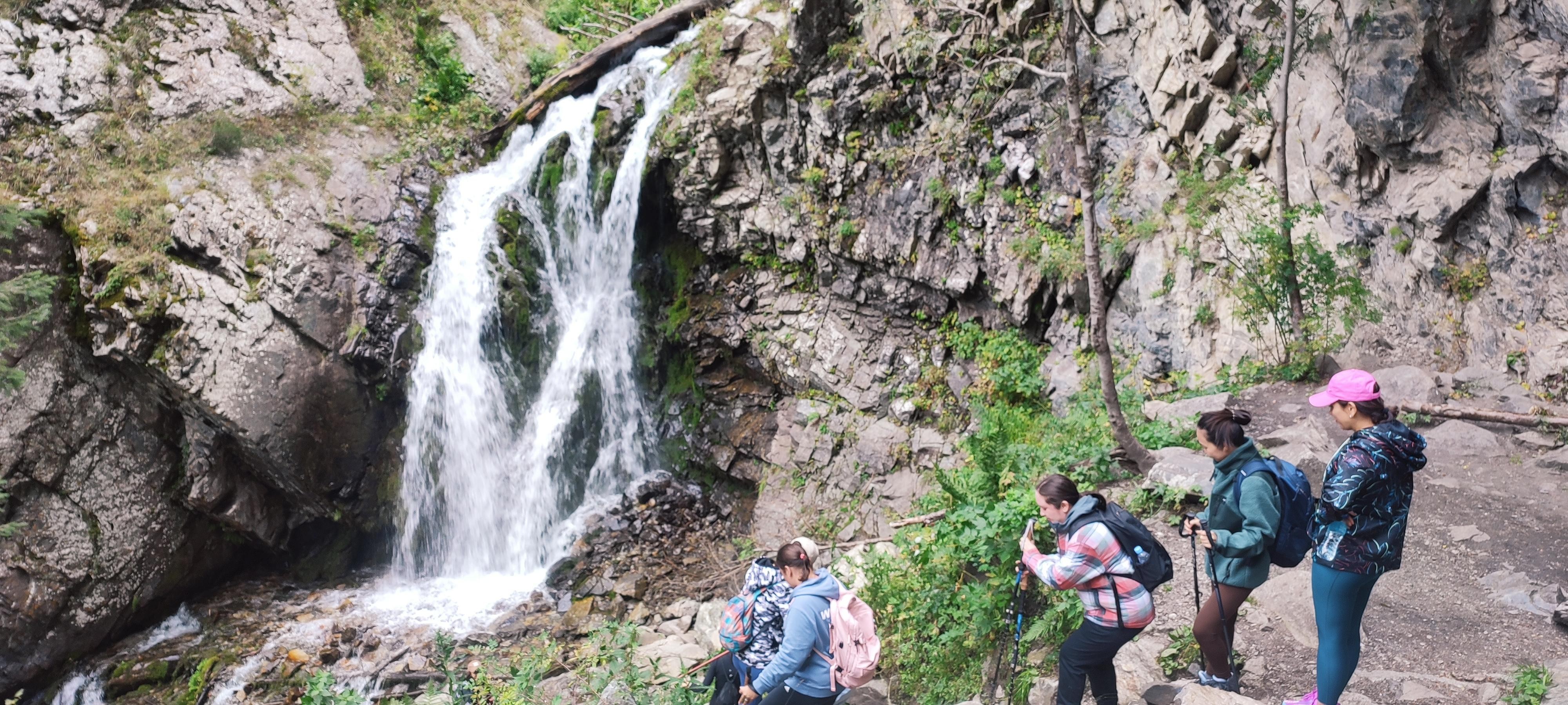 Best of Almaty in One Day: Mountains, Easy Hike & City Views
