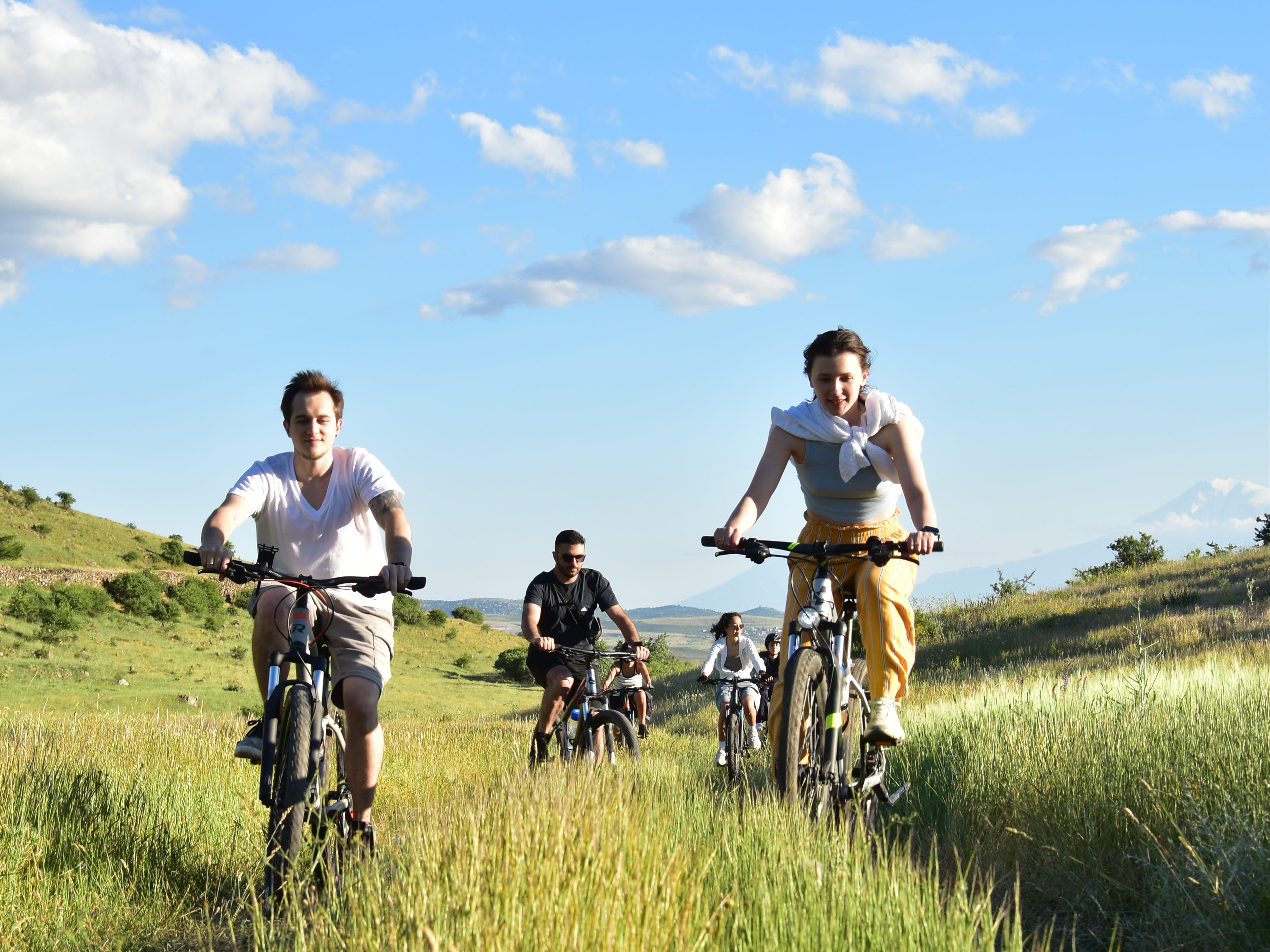Guided Bike Tour with Food & Wine near Yerevan