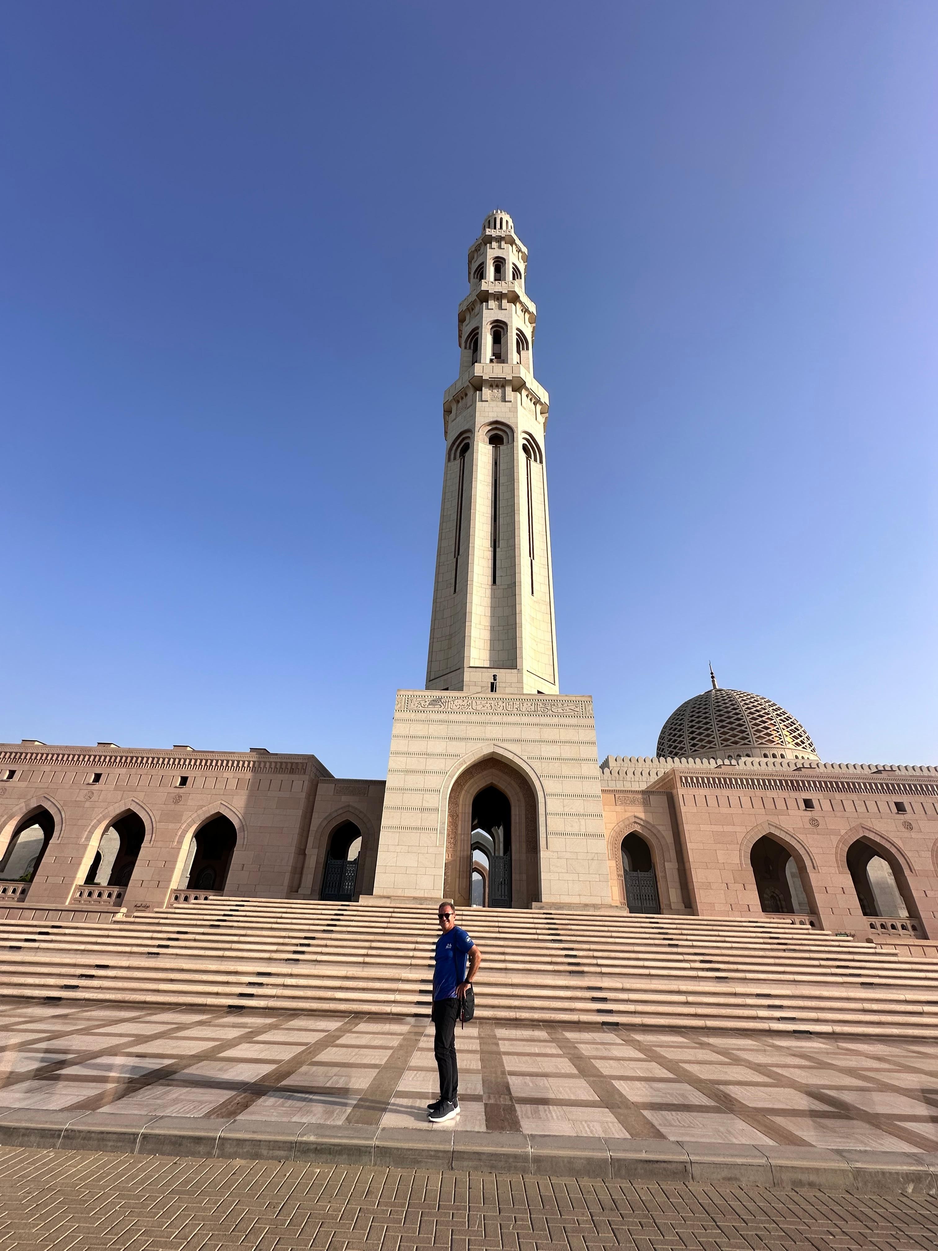 Muscat: Sultan Qaboos Grand Mosque Guided Tour 3