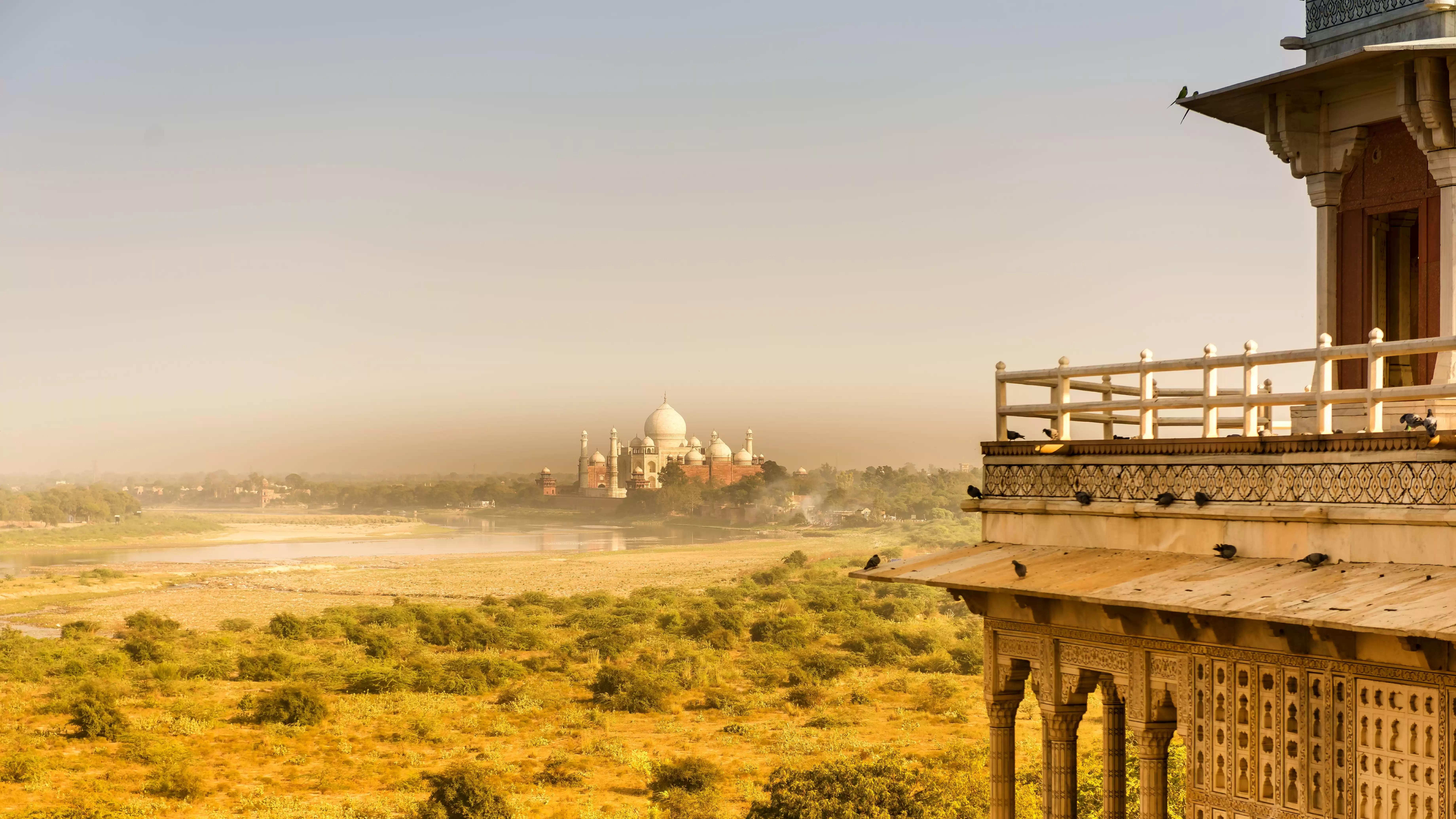 Taj Mahal Tour from Delhi by Superfast Train - All Inclusive 3