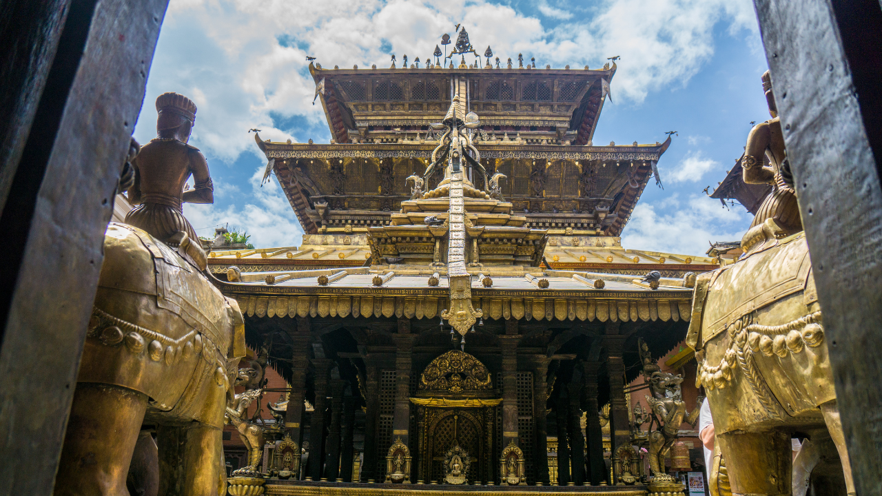 Kathmandu: Private Patan and Bhaktapur Sightseeing Tour 2