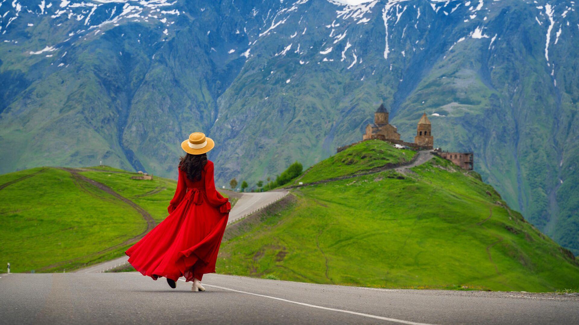 From Tbilisi: Kazbegi,Ananuri,and Gudauri Day Trip 2