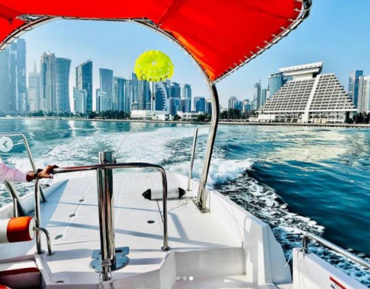 Doha: Guided Parasailing Adventure with Views of Doha