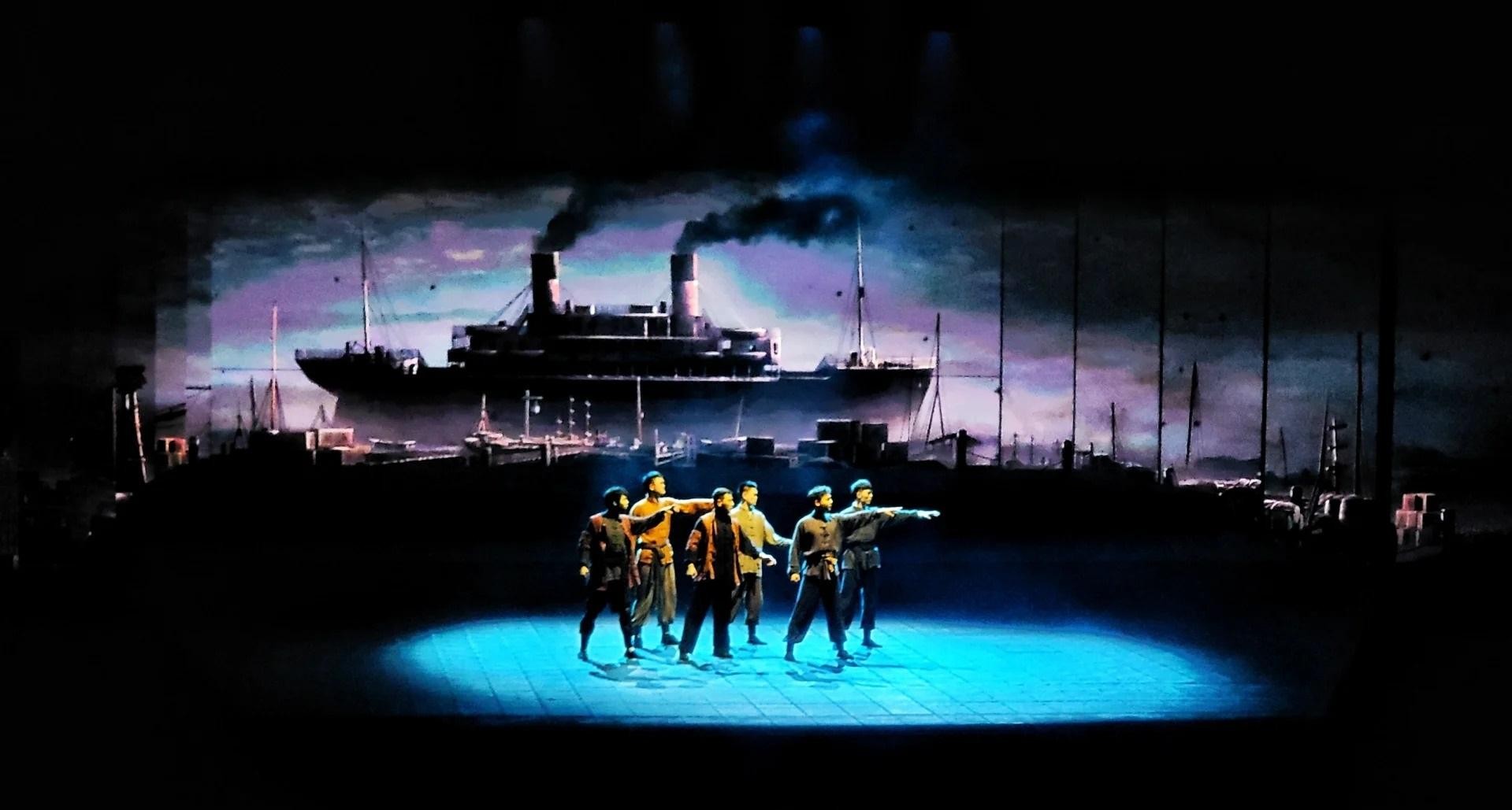 Shanghai Spectacular: Eternal Love Performance & Park Tour