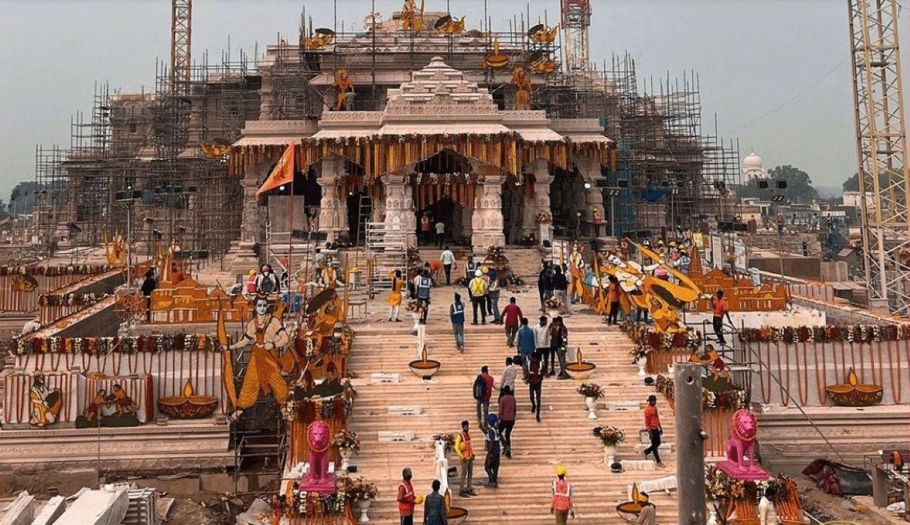 Delhi: Ayodhya 2-Day Private Tour with Guide & Meals 3